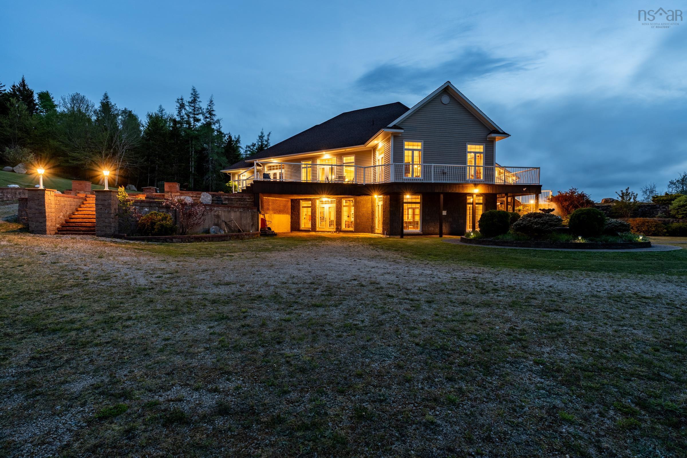 $729,000.00: 5602 Highway 340, Hassett