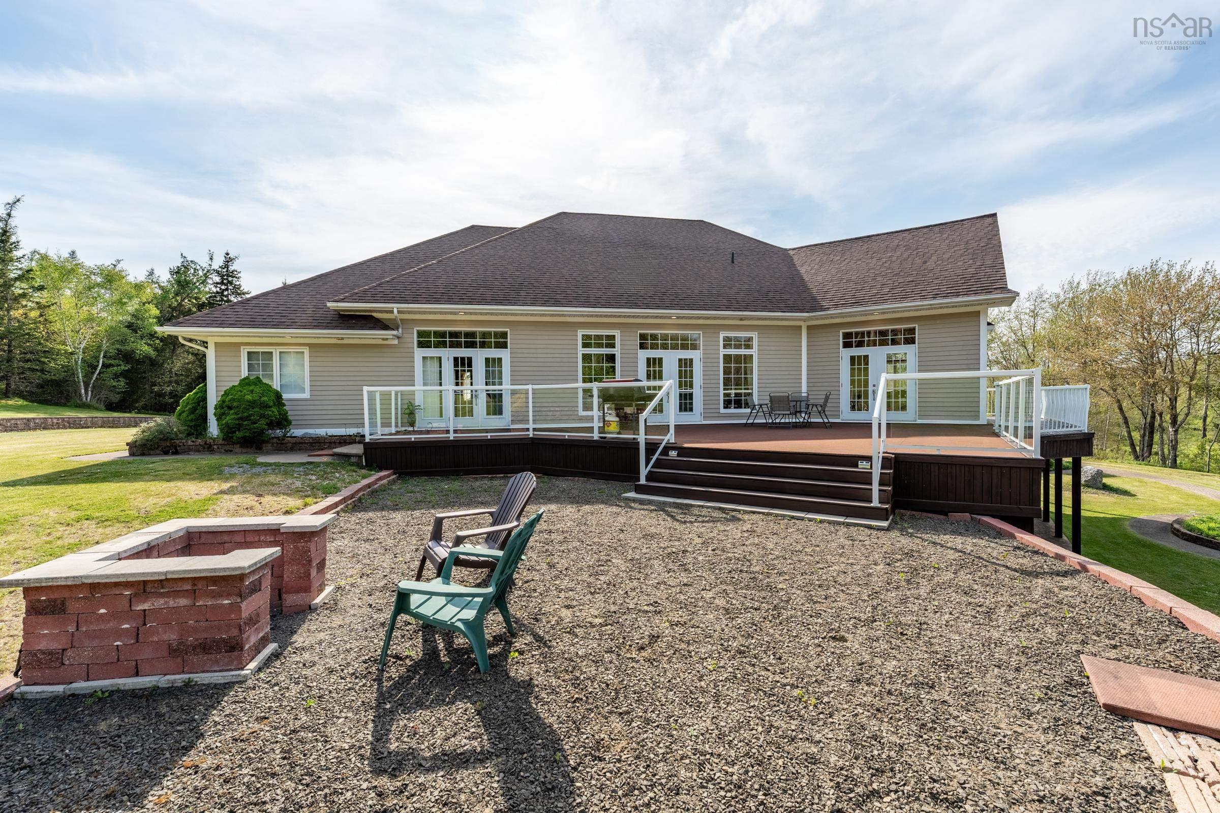 $729,000.00: 5602 Highway 340, Hassett
