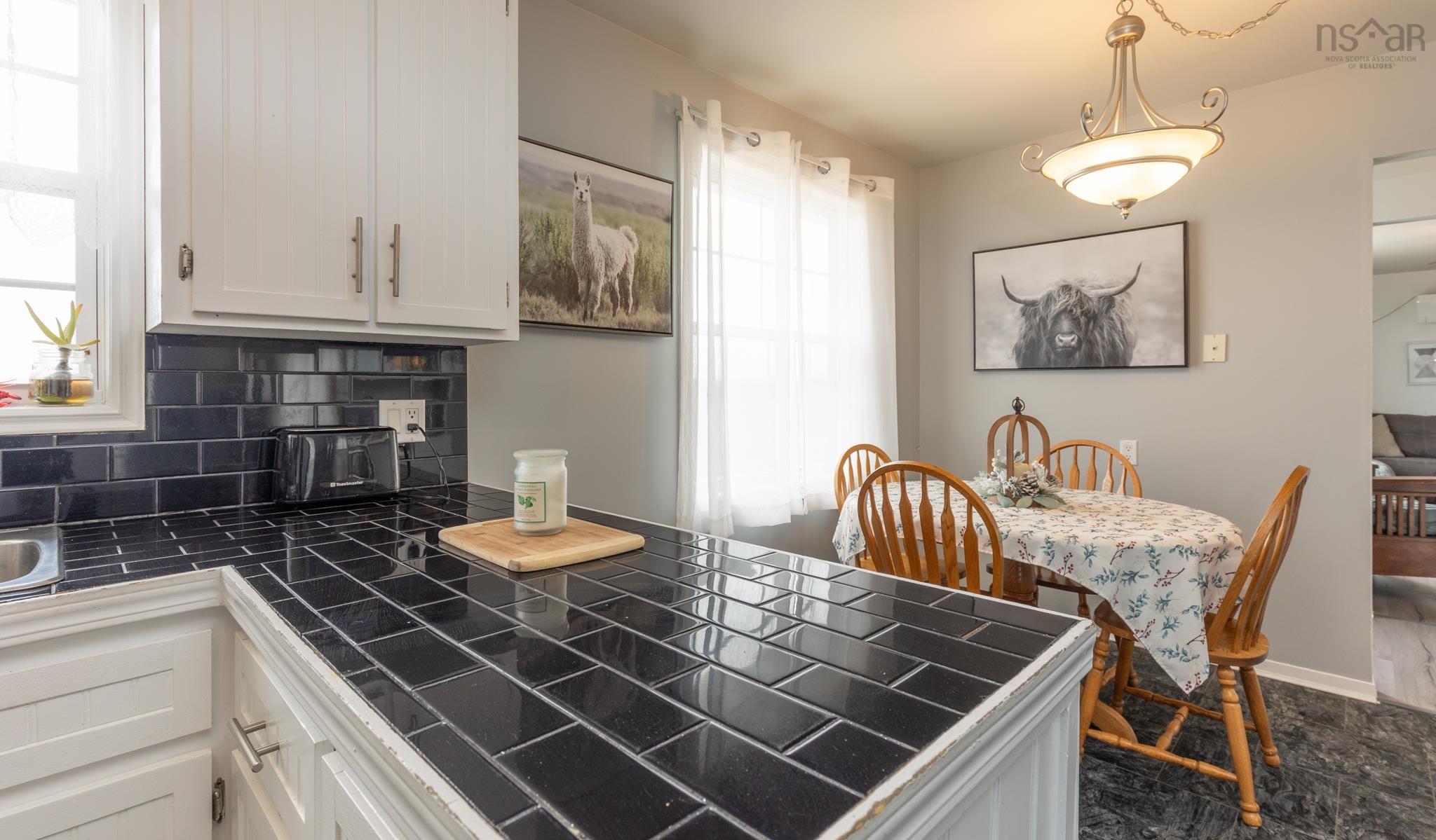 $264,000.00: 1331 Main Shore Road, Sandford