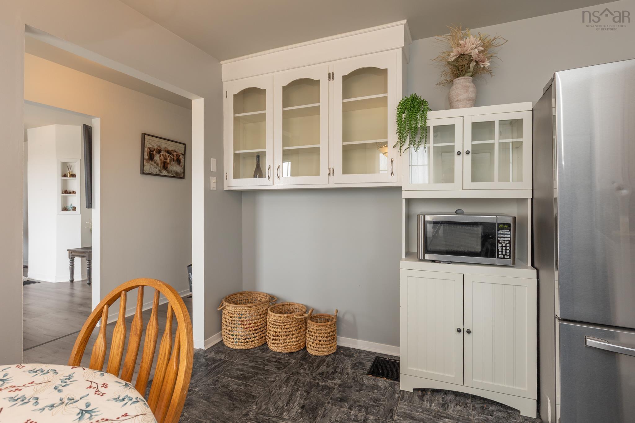 $264,000.00: 1331 Main Shore Road, Sandford