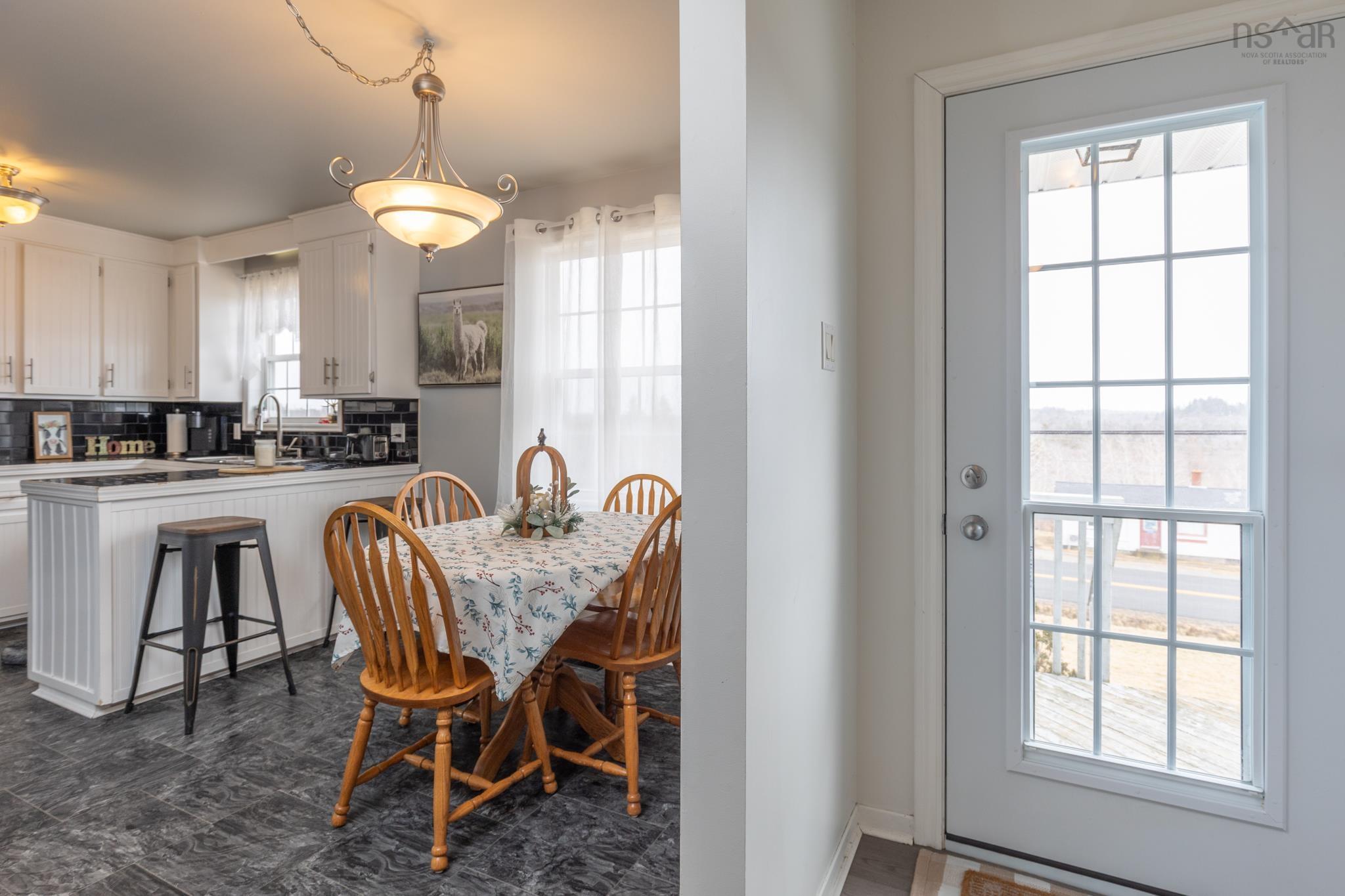 $264,000.00: 1331 Main Shore Road, Sandford