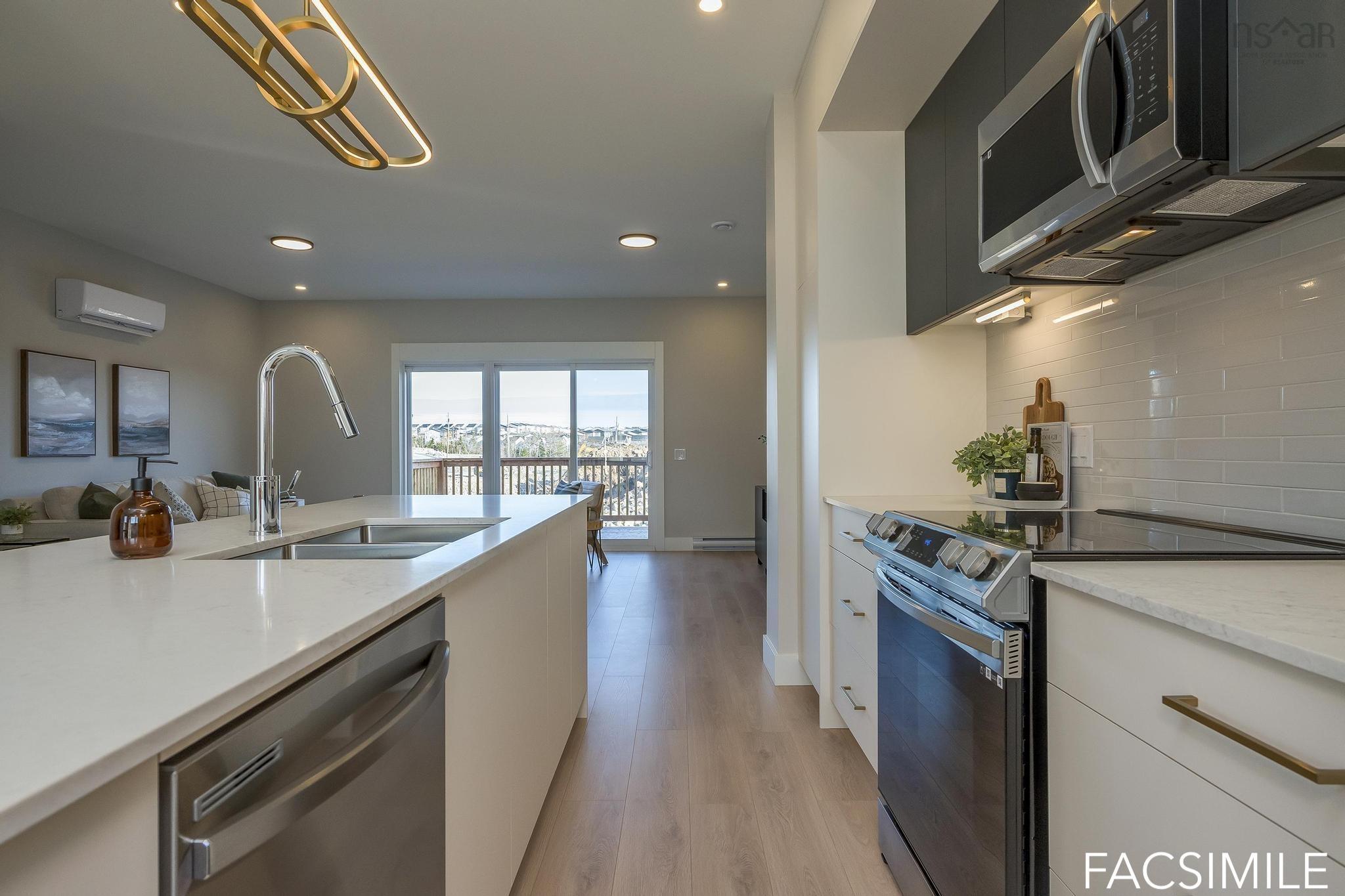 $689,900.00: 72A 50 Colonial Crescent, Halifax