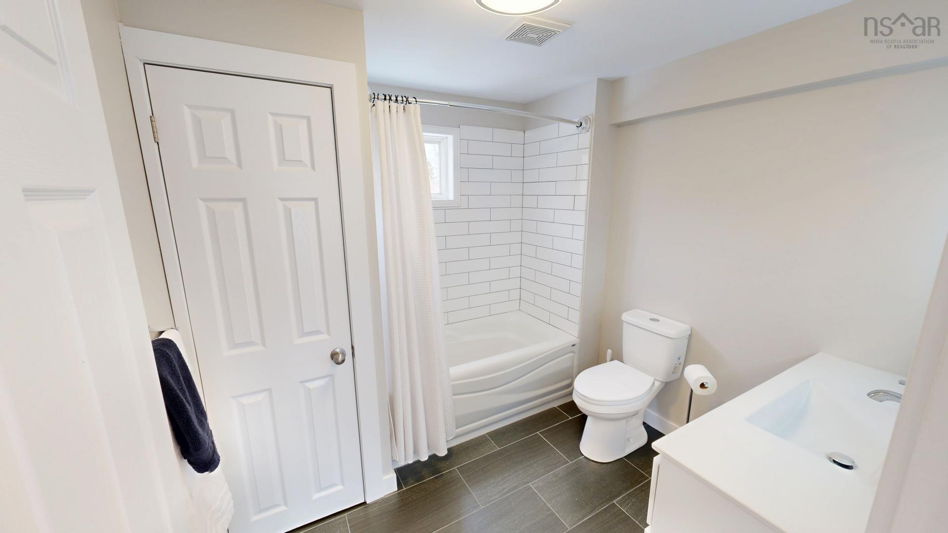 $385,000.00: 25 The Heights Road, Antigonish