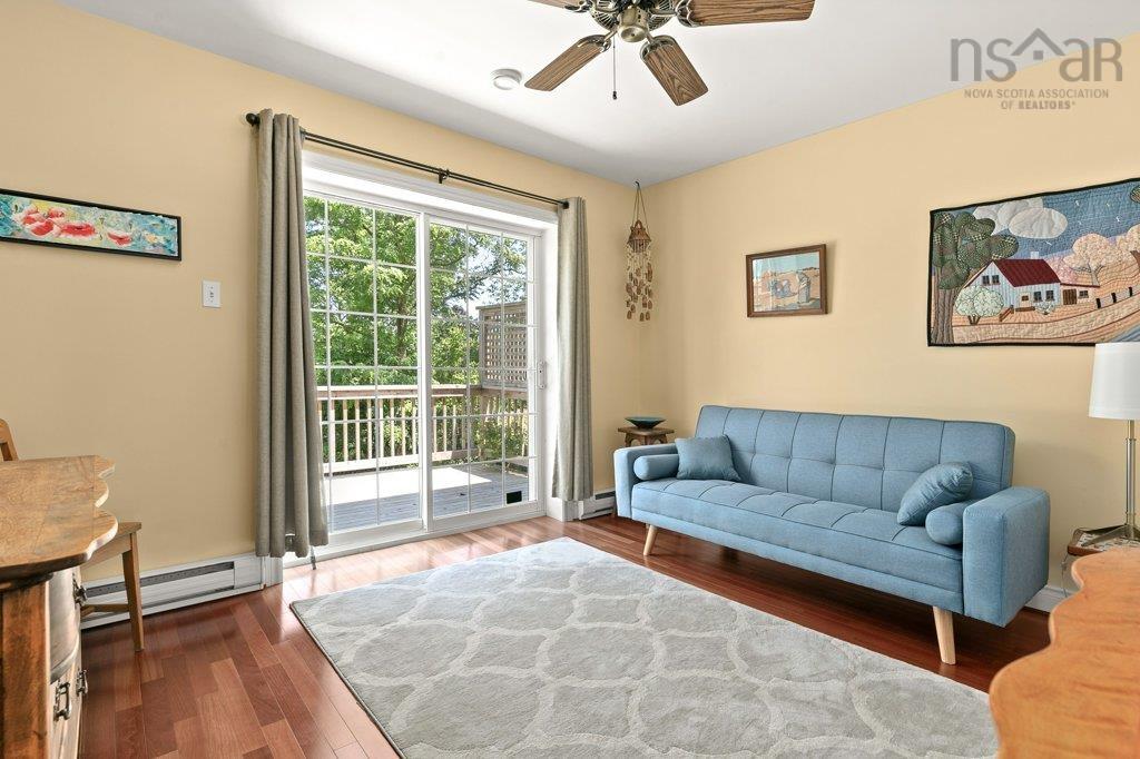 $458,000.00: 10 36 Fauxburg Road, Mahone Bay