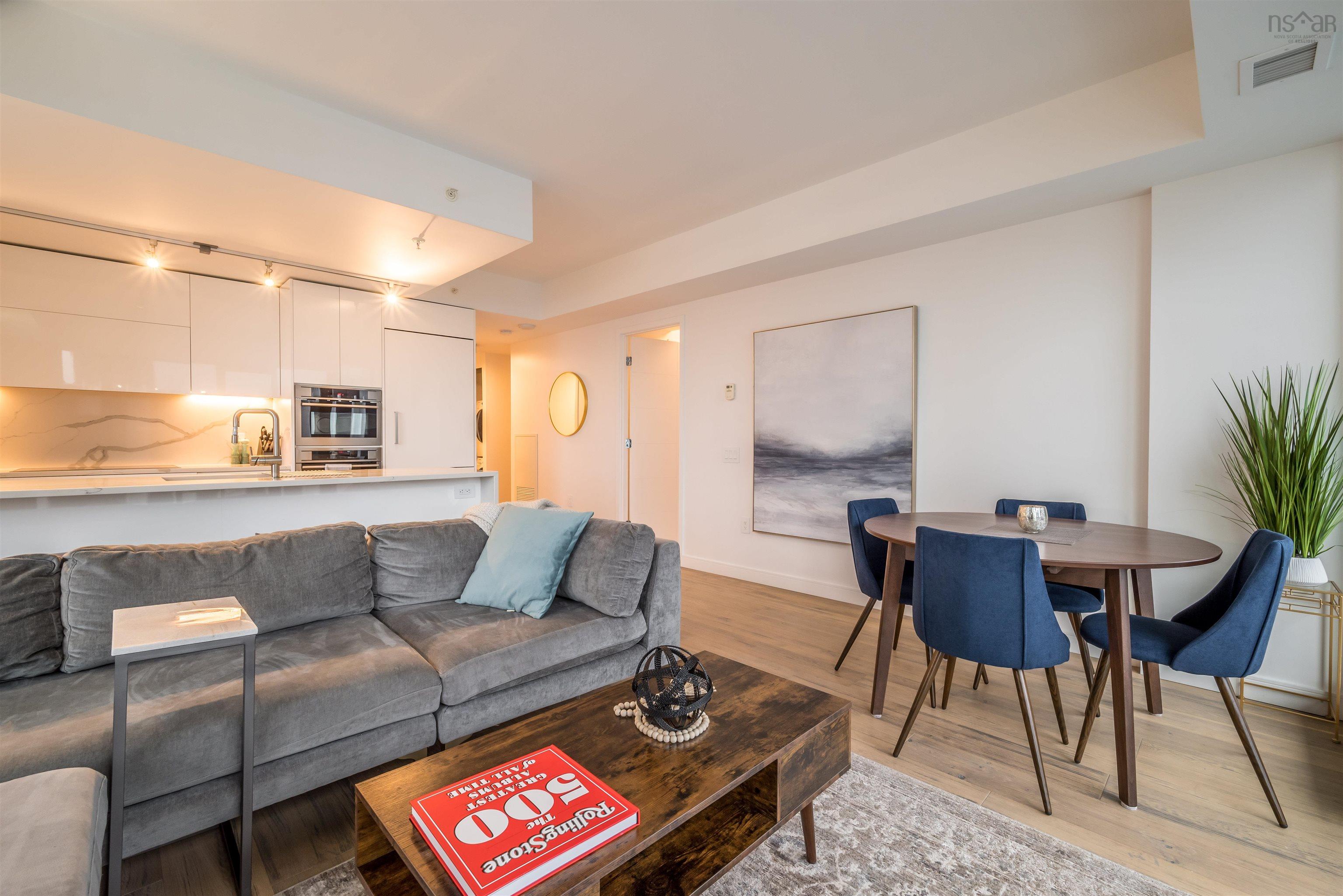 $810,000.00: 1110 1650 Granville Street, Halifax