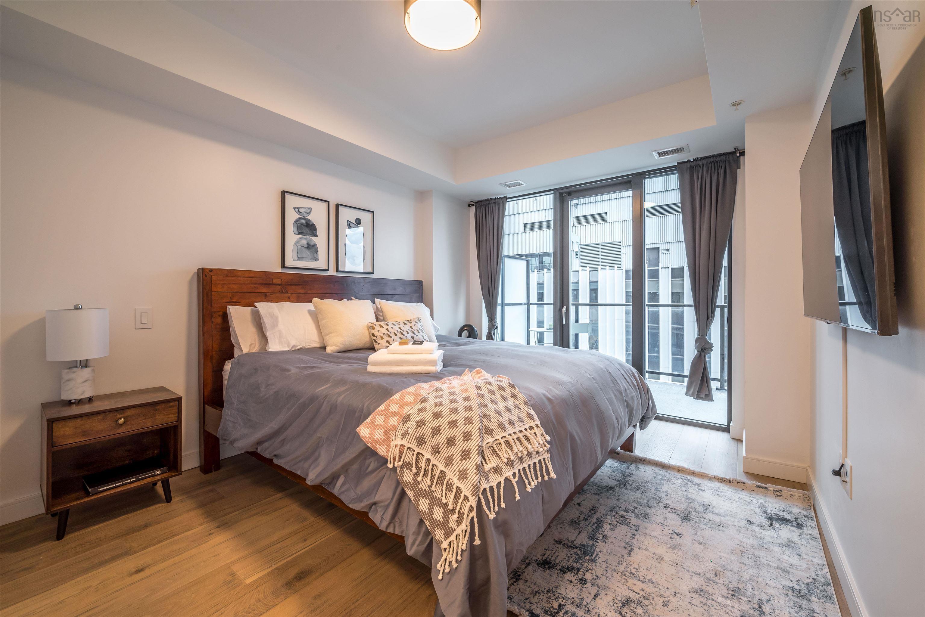$810,000.00: 1110 1650 Granville Street, Halifax