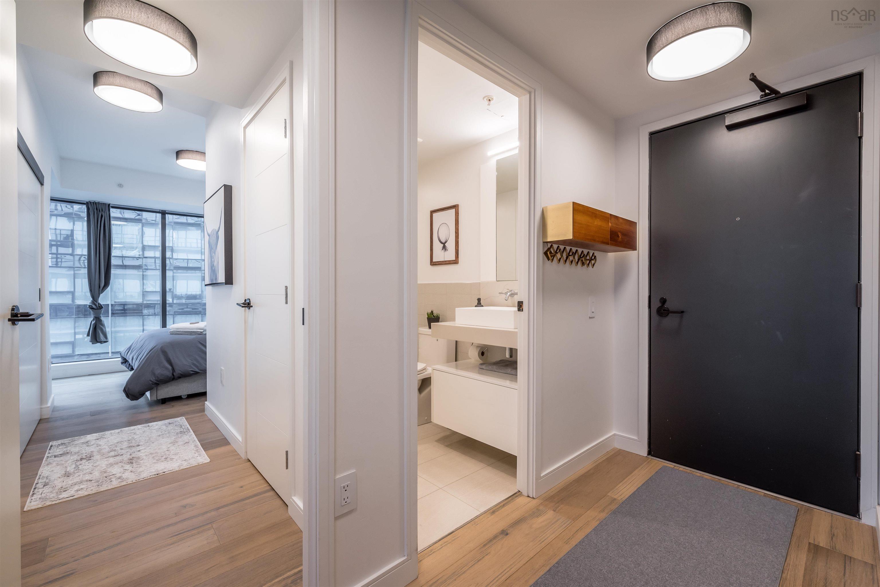 $810,000.00: 1110 1650 Granville Street, Halifax