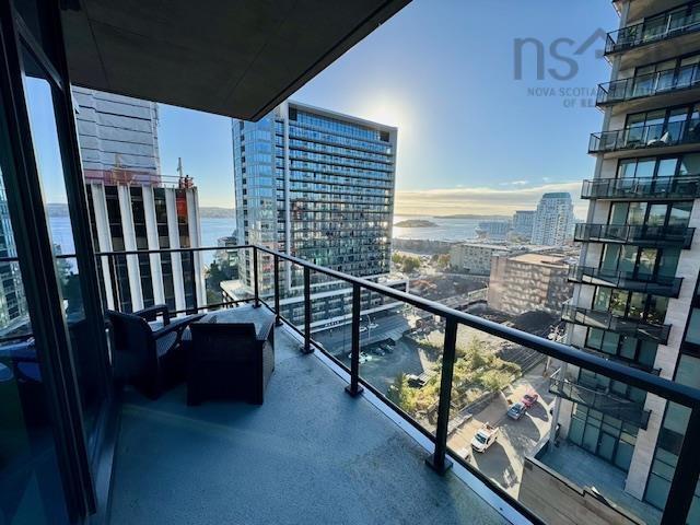 $810,000.00: 1110 1650 Granville Street, Halifax