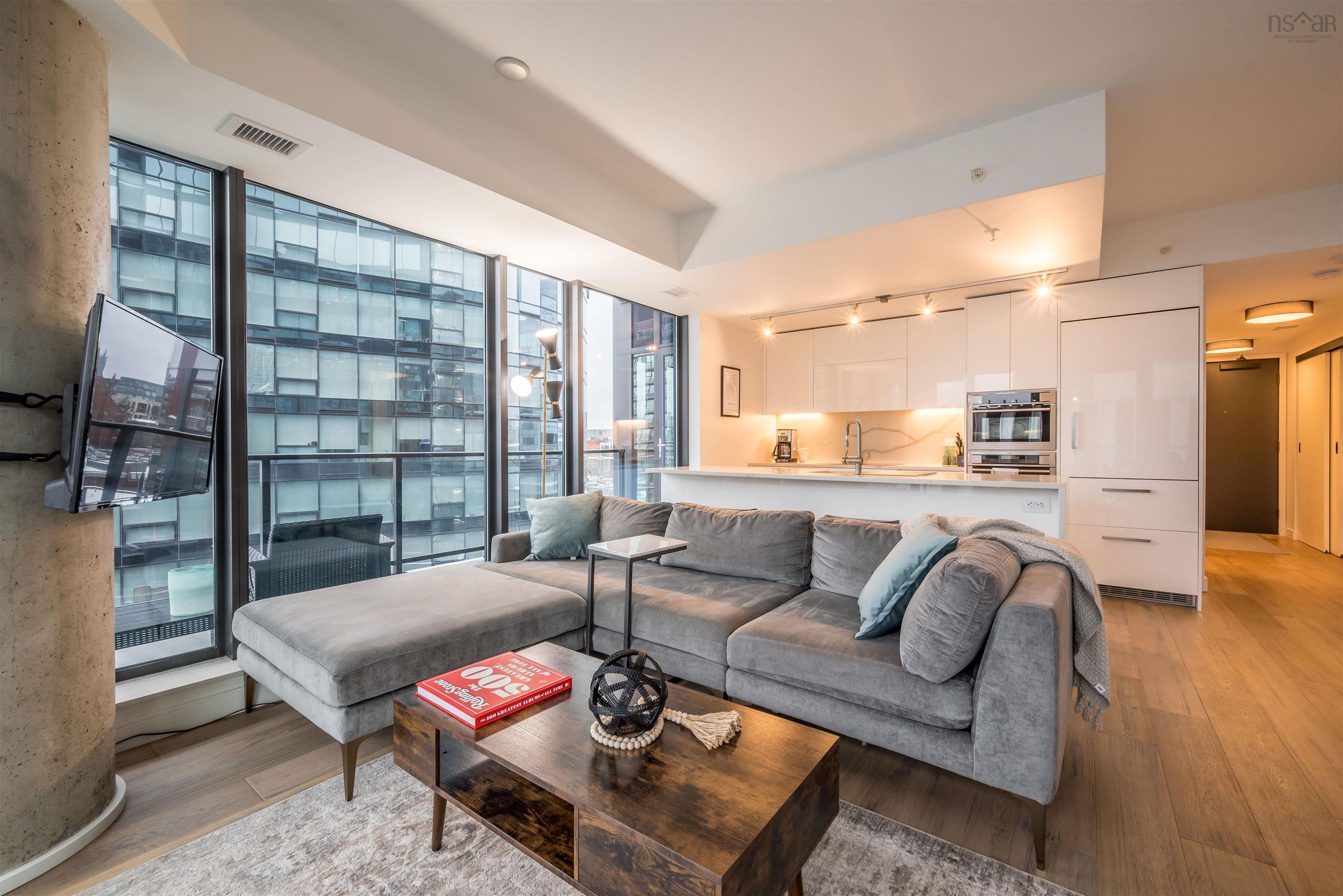 $810,000.00: 1110 1650 Granville Street, Halifax