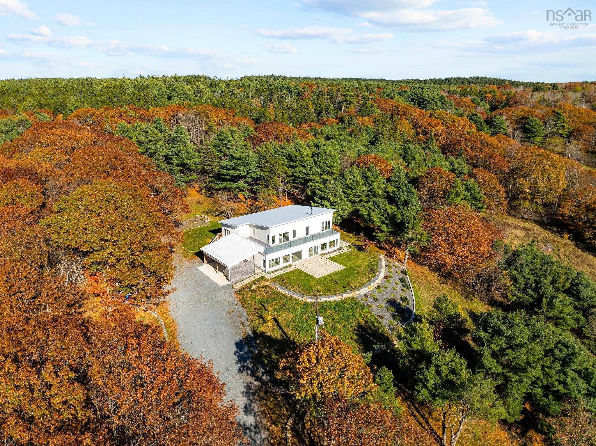 $1,999,000.00: 4808 #332 Highway, East Lahave