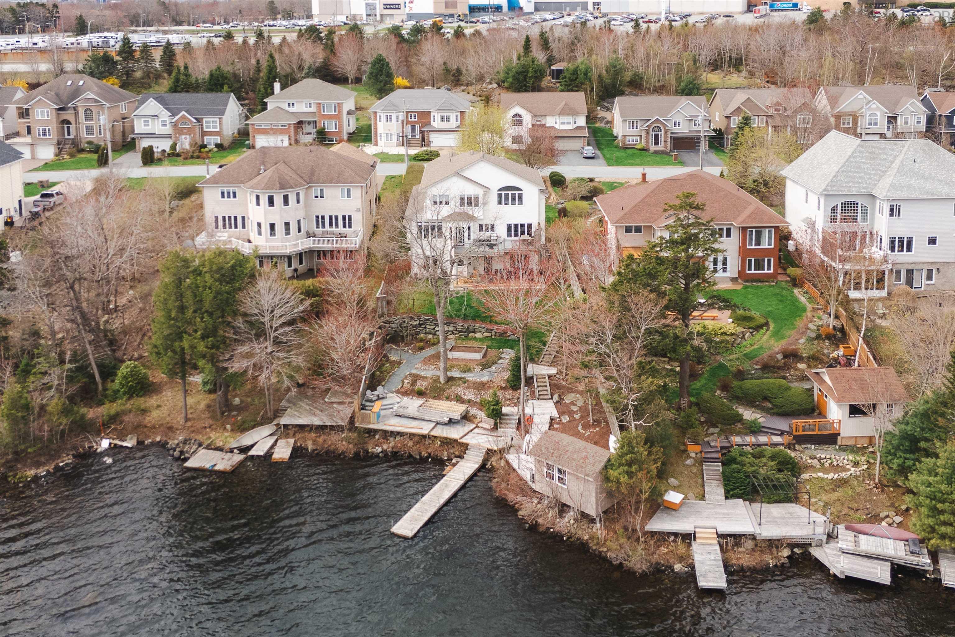 $1,999,000.00: 73 Lakeshore Park Terrace, Dartmouth