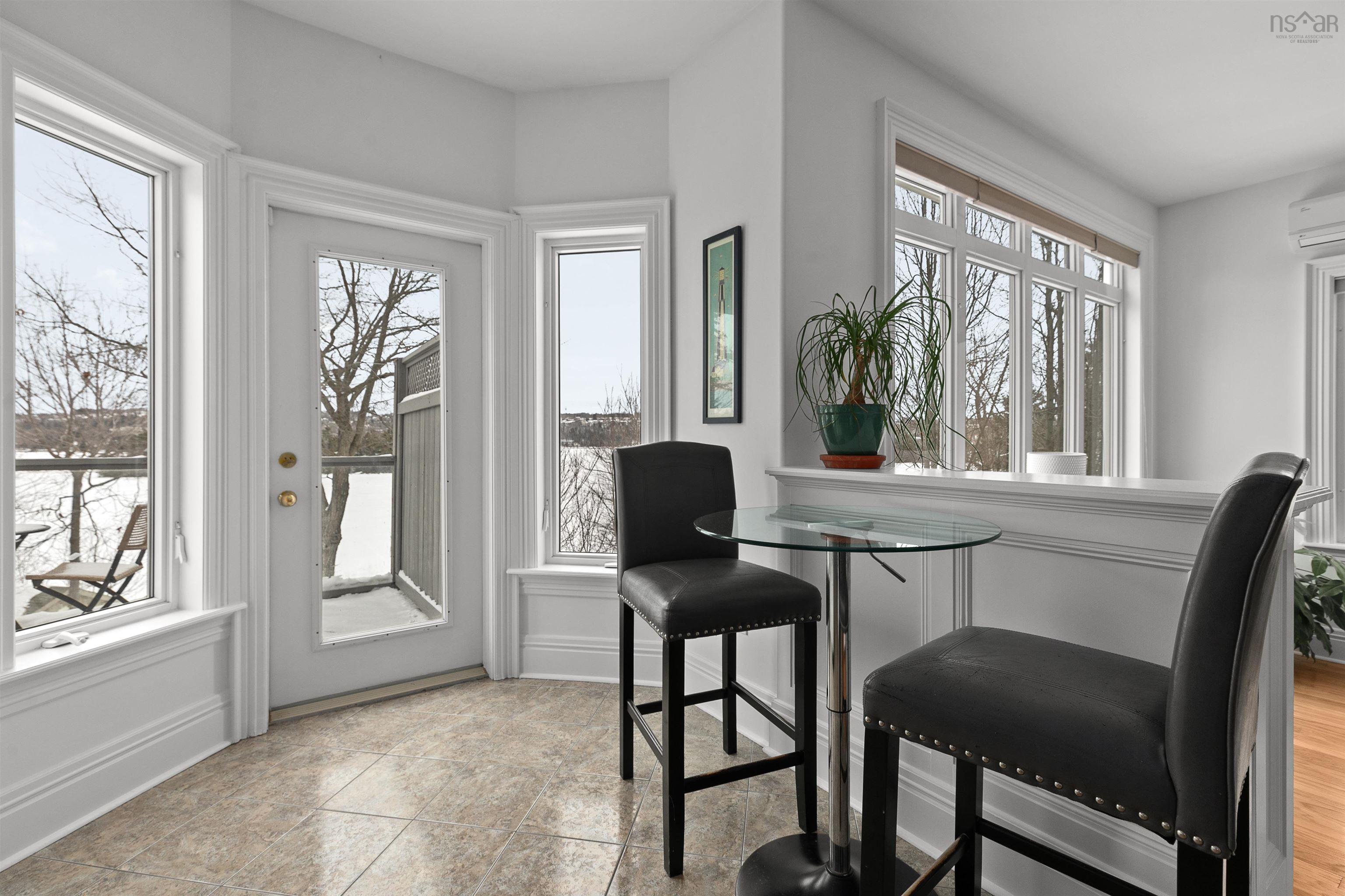 $1,999,000.00: 73 Lakeshore Park Terrace, Dartmouth