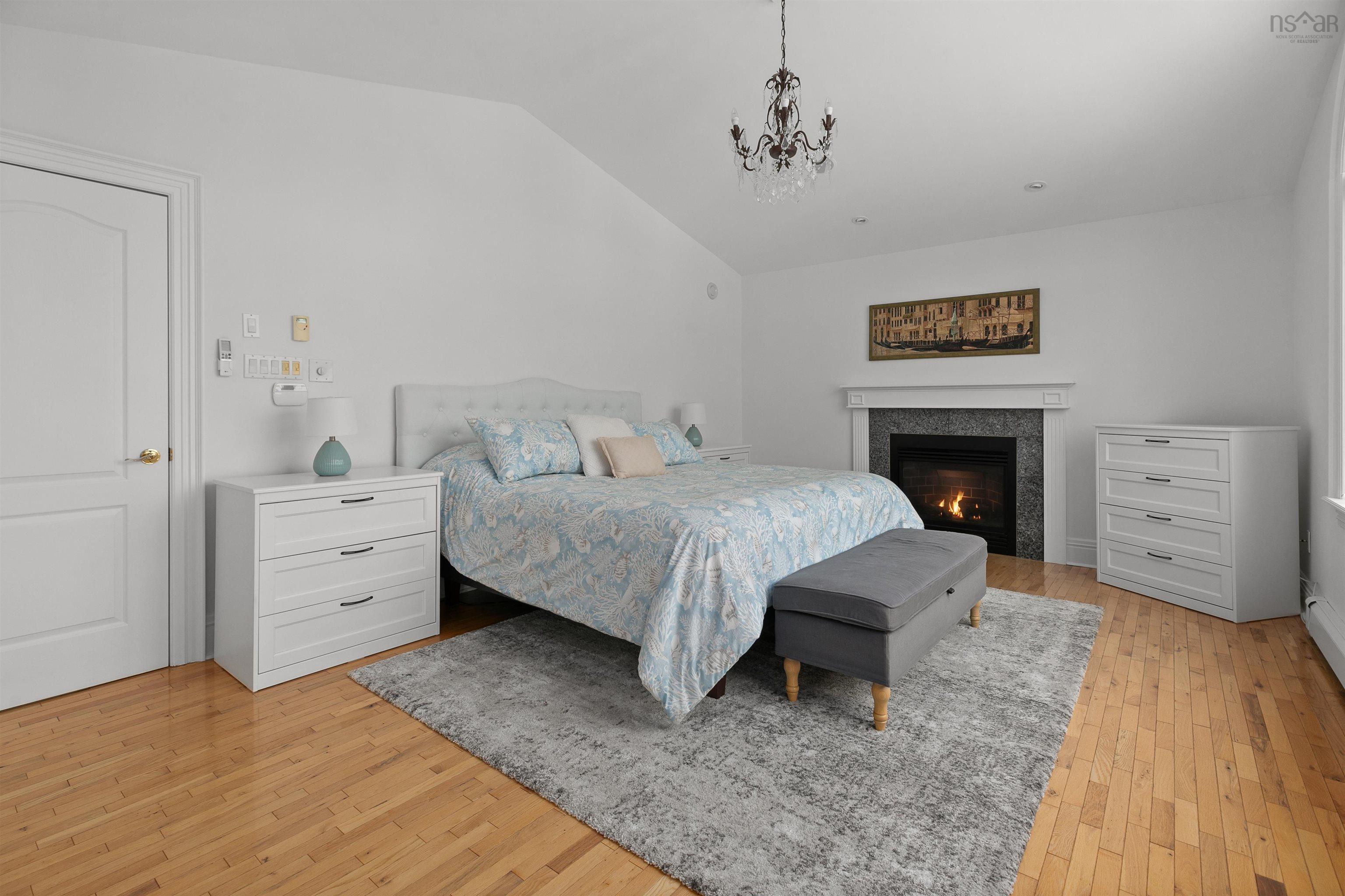 $1,999,000.00: 73 Lakeshore Park Terrace, Dartmouth