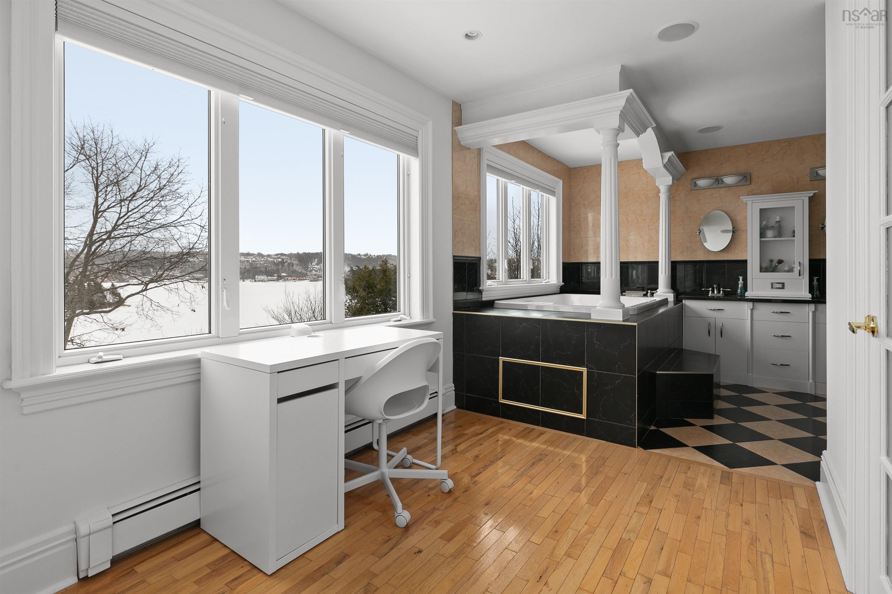 $1,999,000.00: 73 Lakeshore Park Terrace, Dartmouth