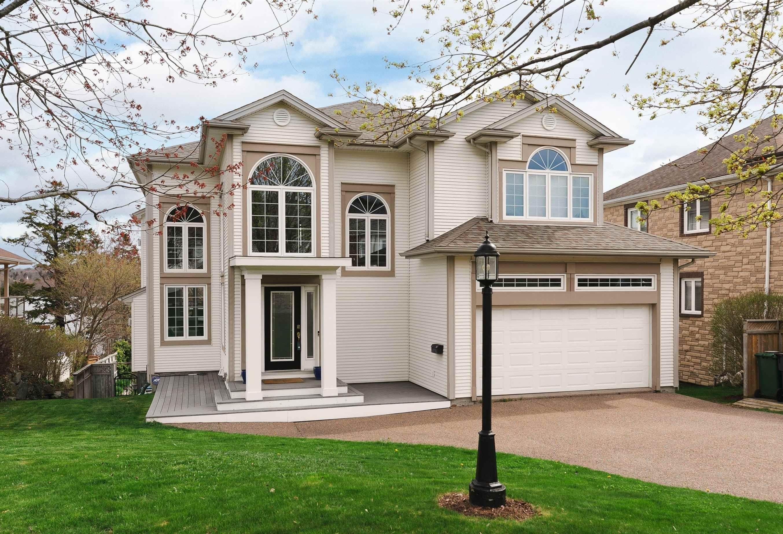 $1,999,000.00: 73 Lakeshore Park Terrace, Dartmouth