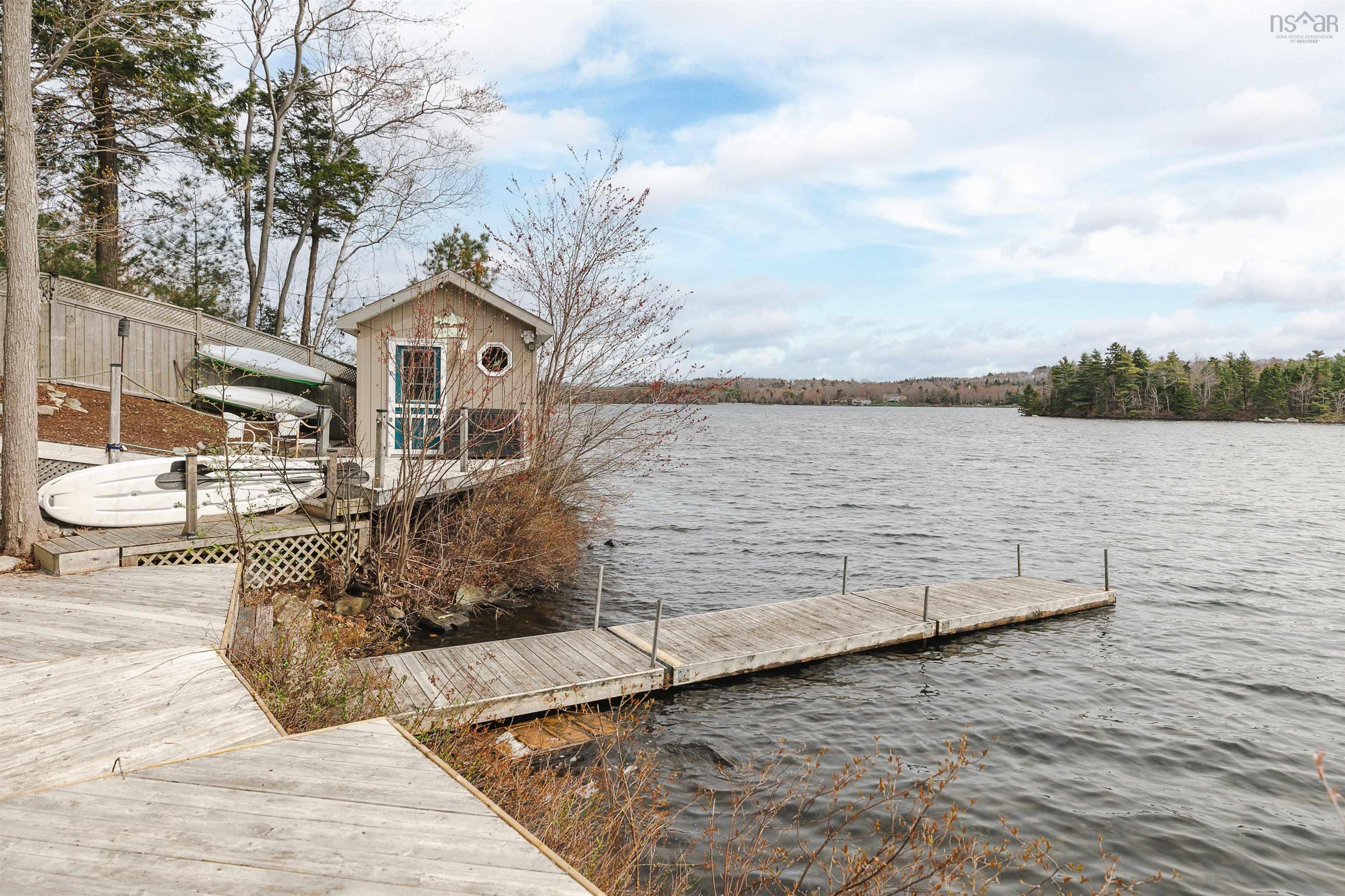 $1,999,000.00: 73 Lakeshore Park Terrace, Dartmouth