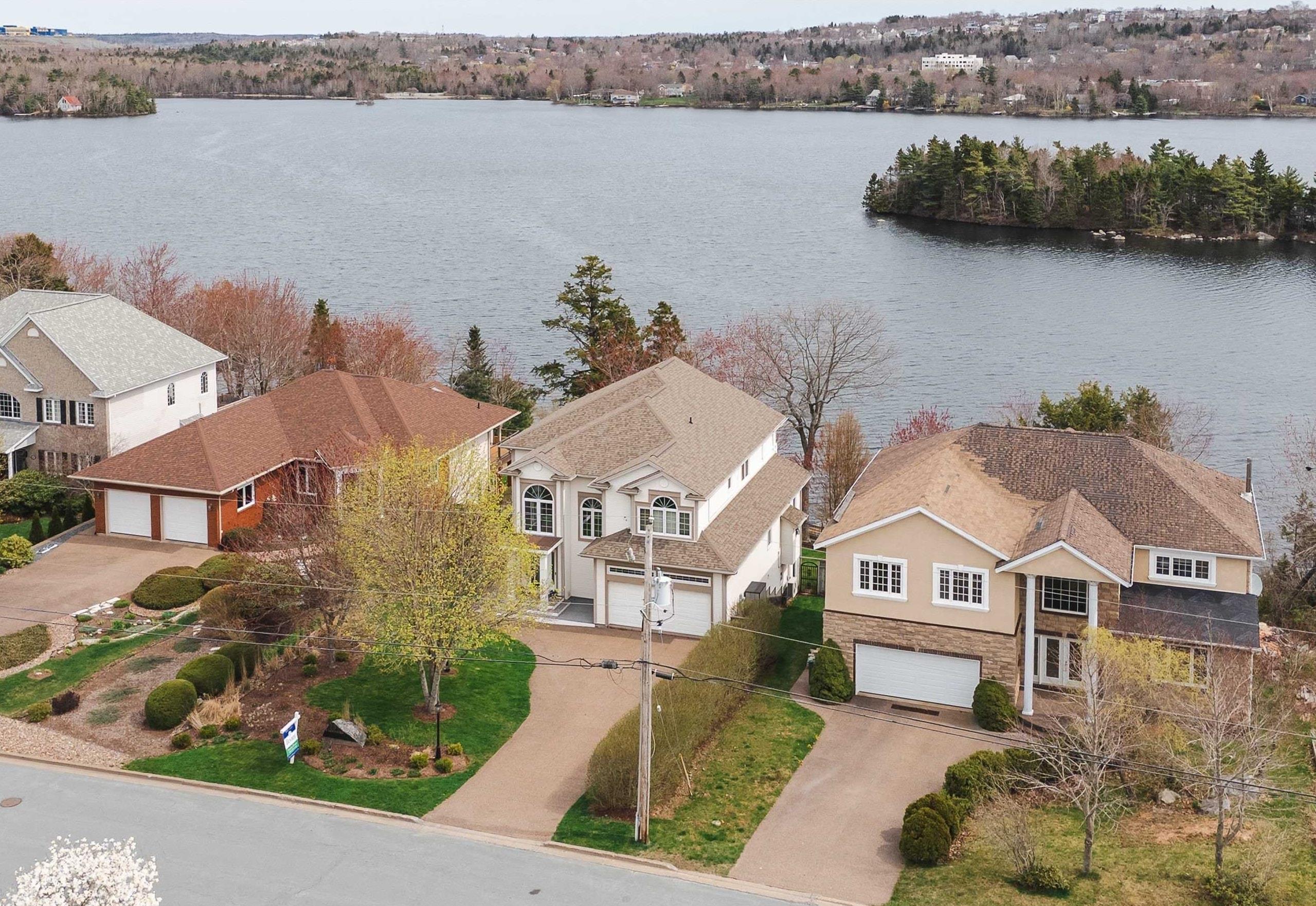 $1,999,000.00: 73 Lakeshore Park Terrace, Dartmouth