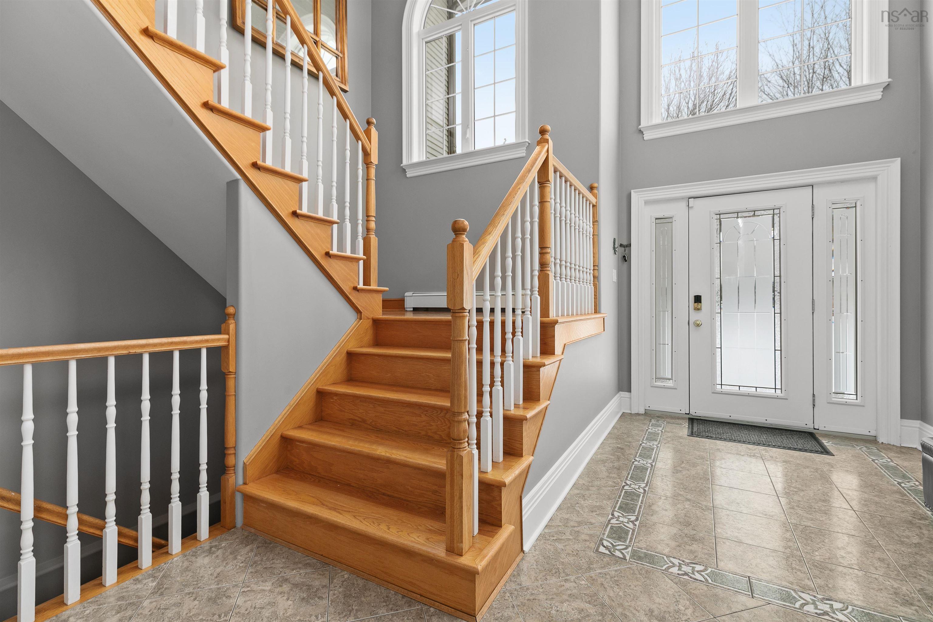 $1,999,000.00: 73 Lakeshore Park Terrace, Dartmouth