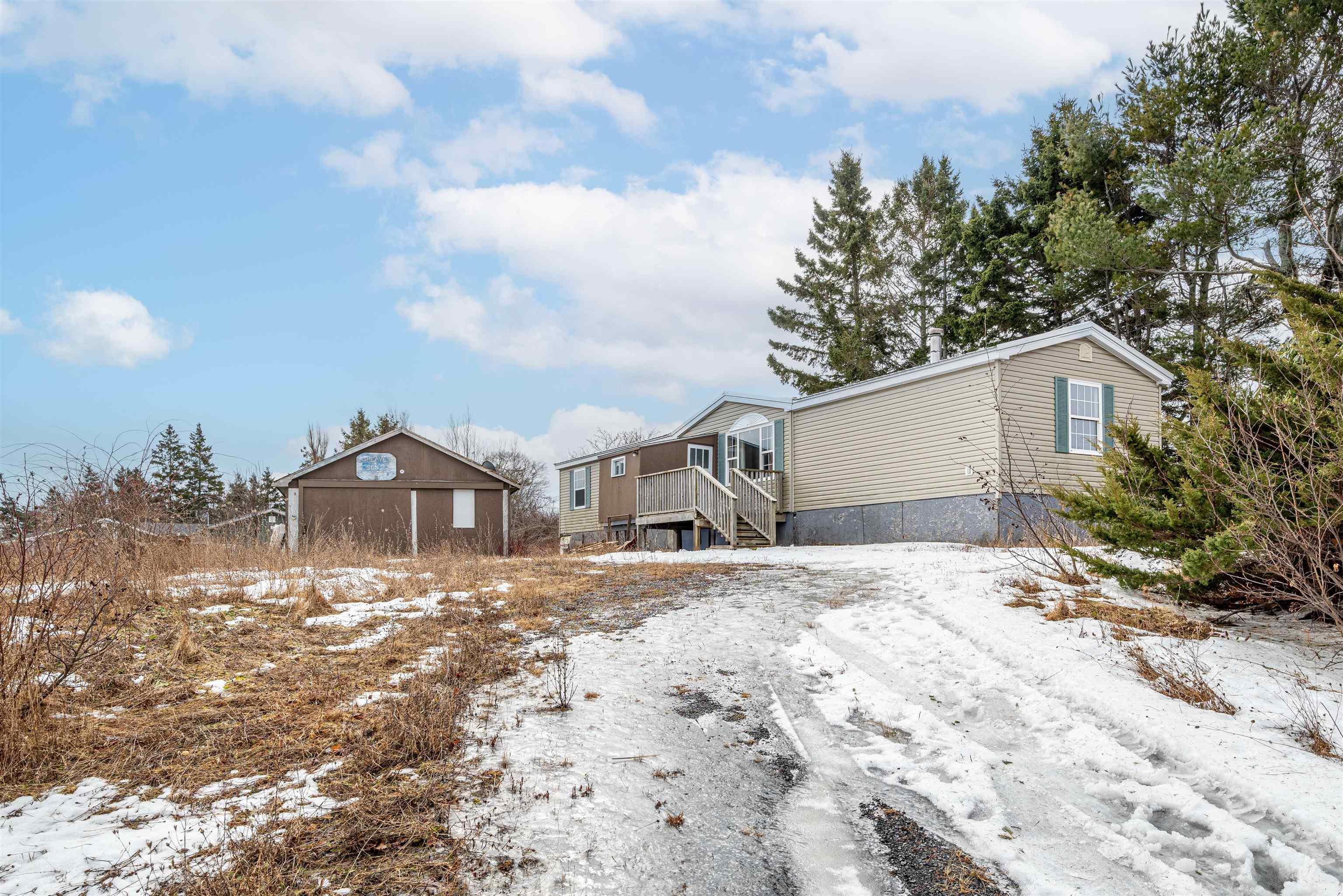 $150,000.00: 6144 Highway 215, Cheverie