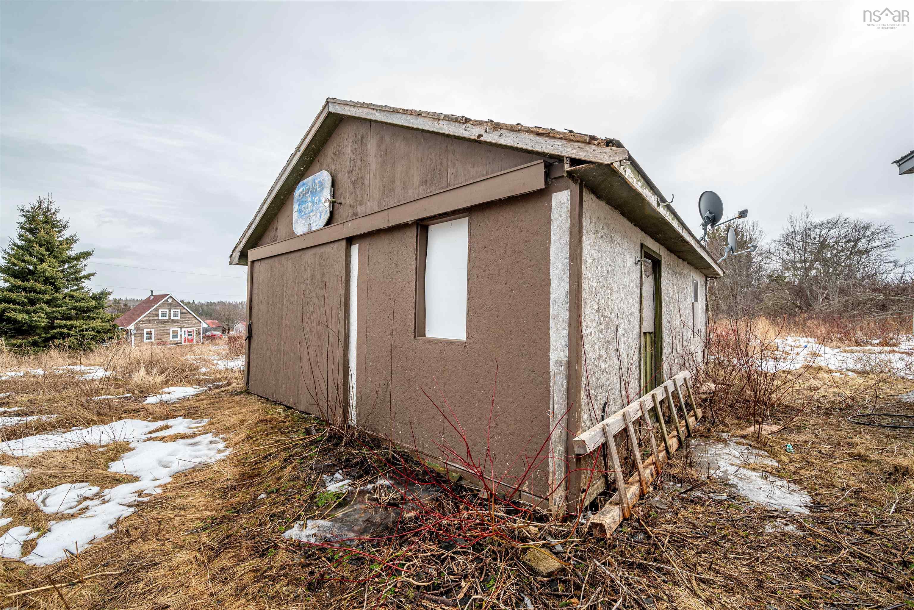 $150,000.00: 6144 Highway 215, Cheverie