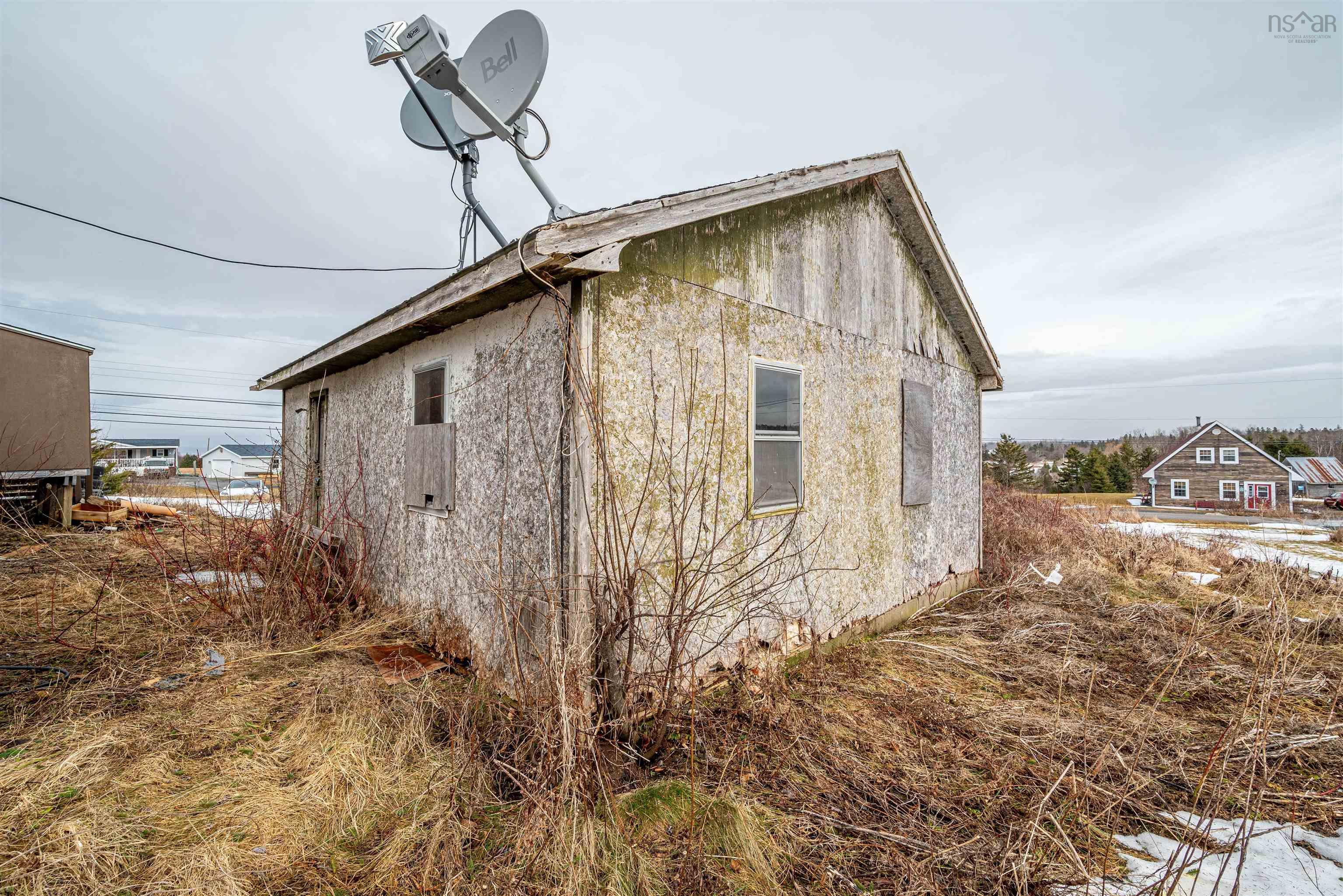 $150,000.00: 6144 Highway 215, Cheverie
