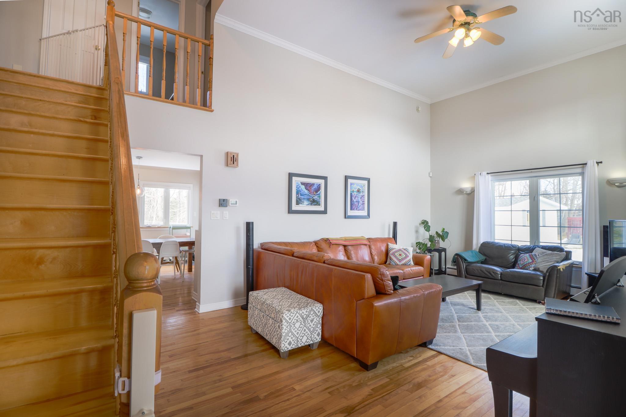 $449,000.00: 19 Petersfield Court, Westmount