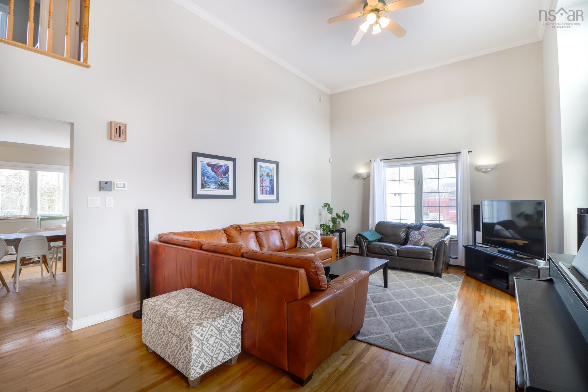 $449,000.00: 19 Petersfield Court, Westmount