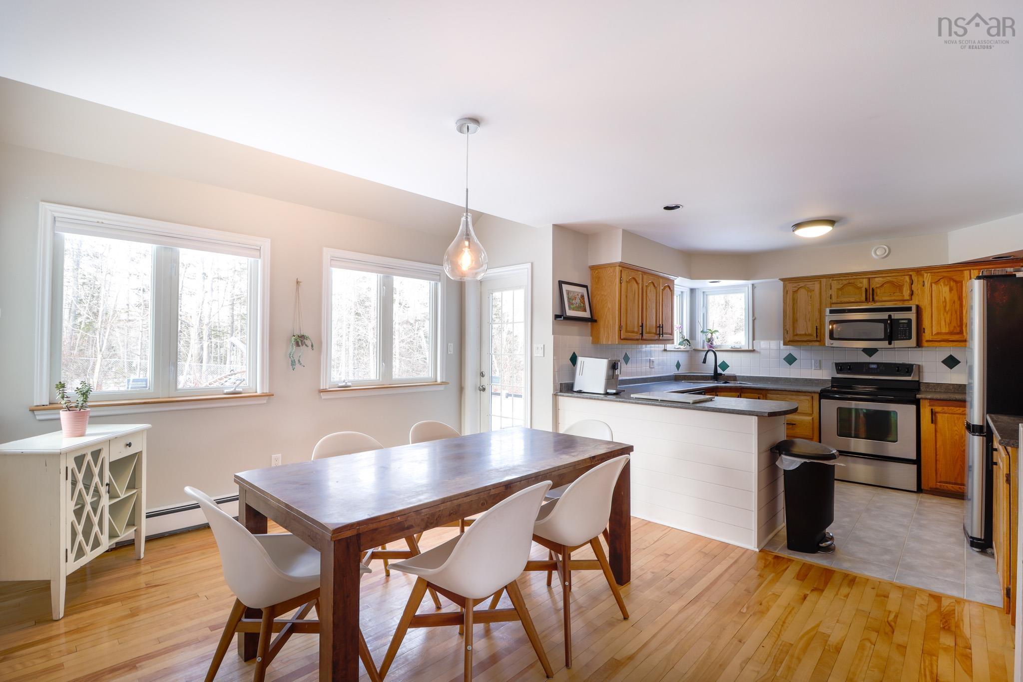 $449,000.00: 19 Petersfield Court, Westmount