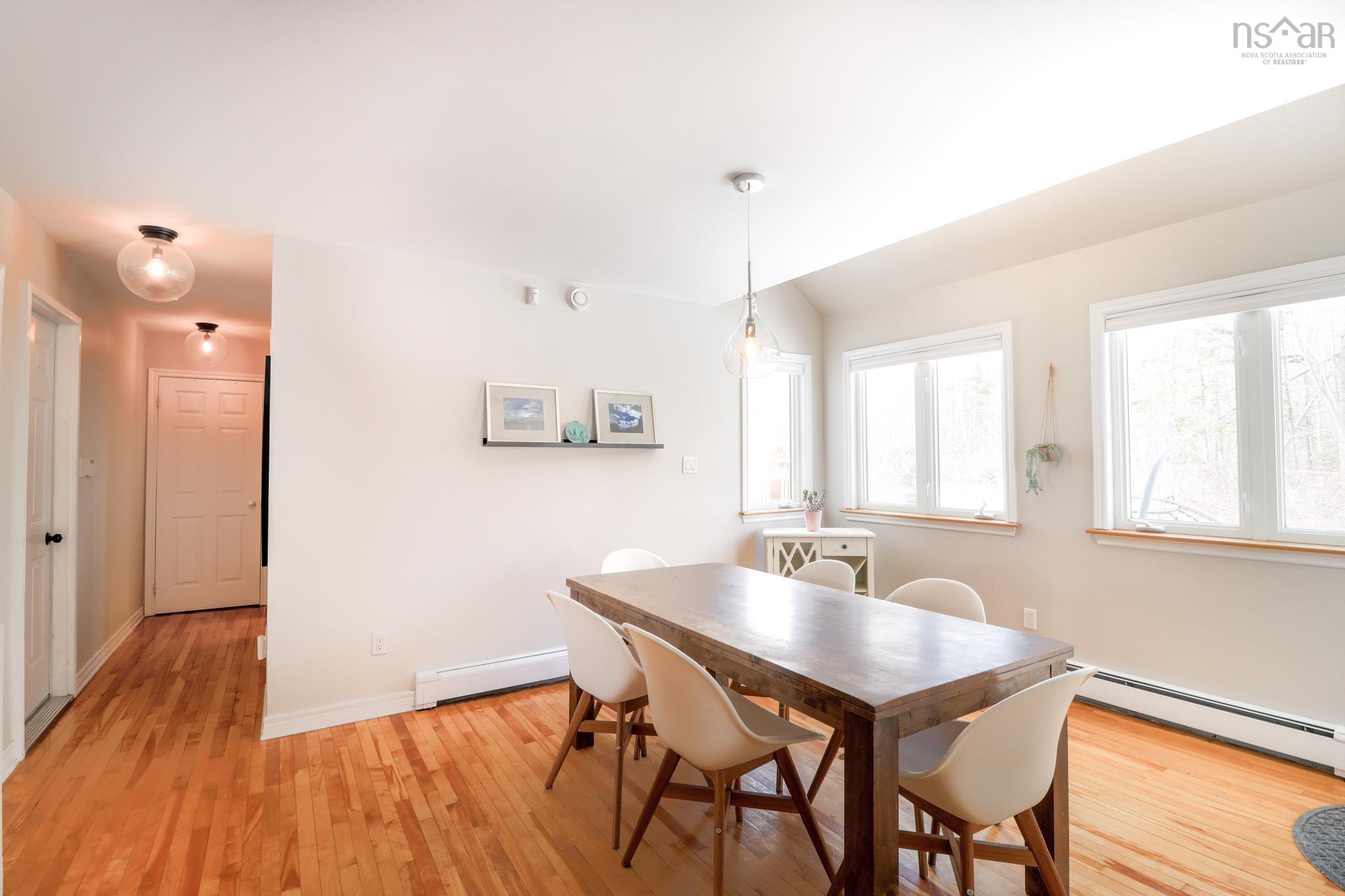 $449,000.00: 19 Petersfield Court, Westmount