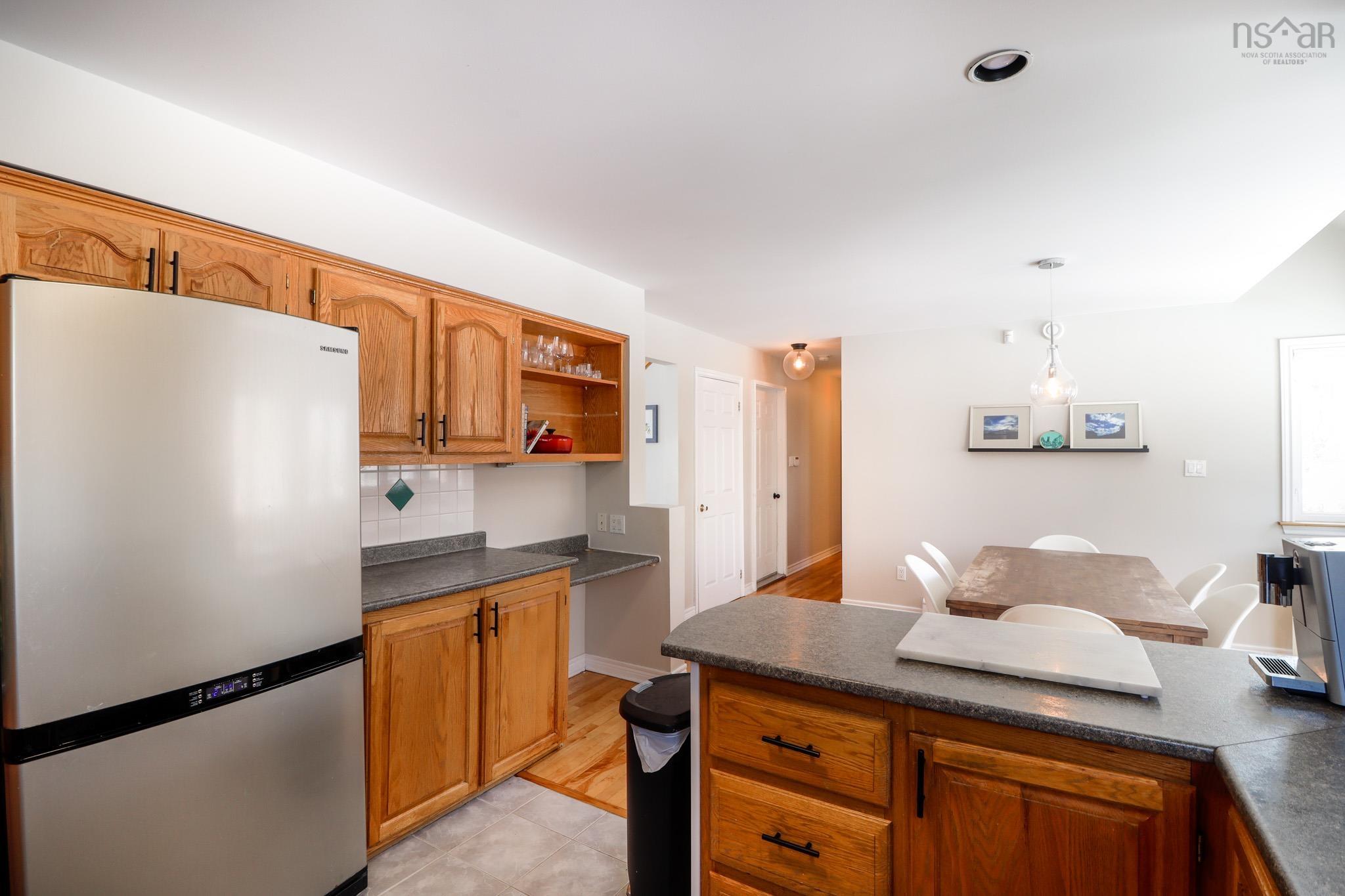 $449,000.00: 19 Petersfield Court, Westmount