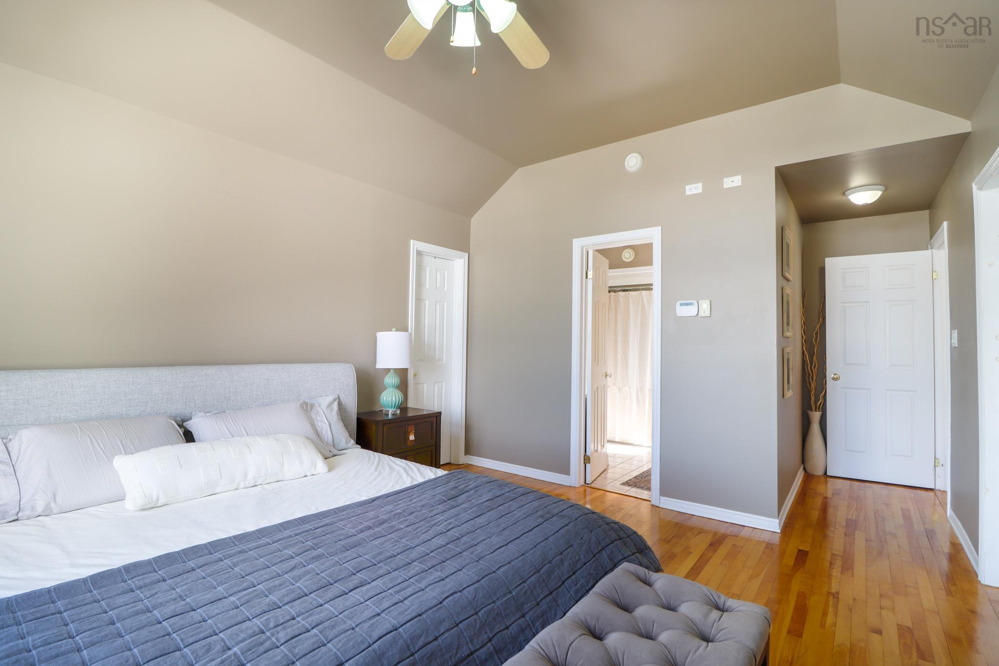 $449,000.00: 19 Petersfield Court, Westmount