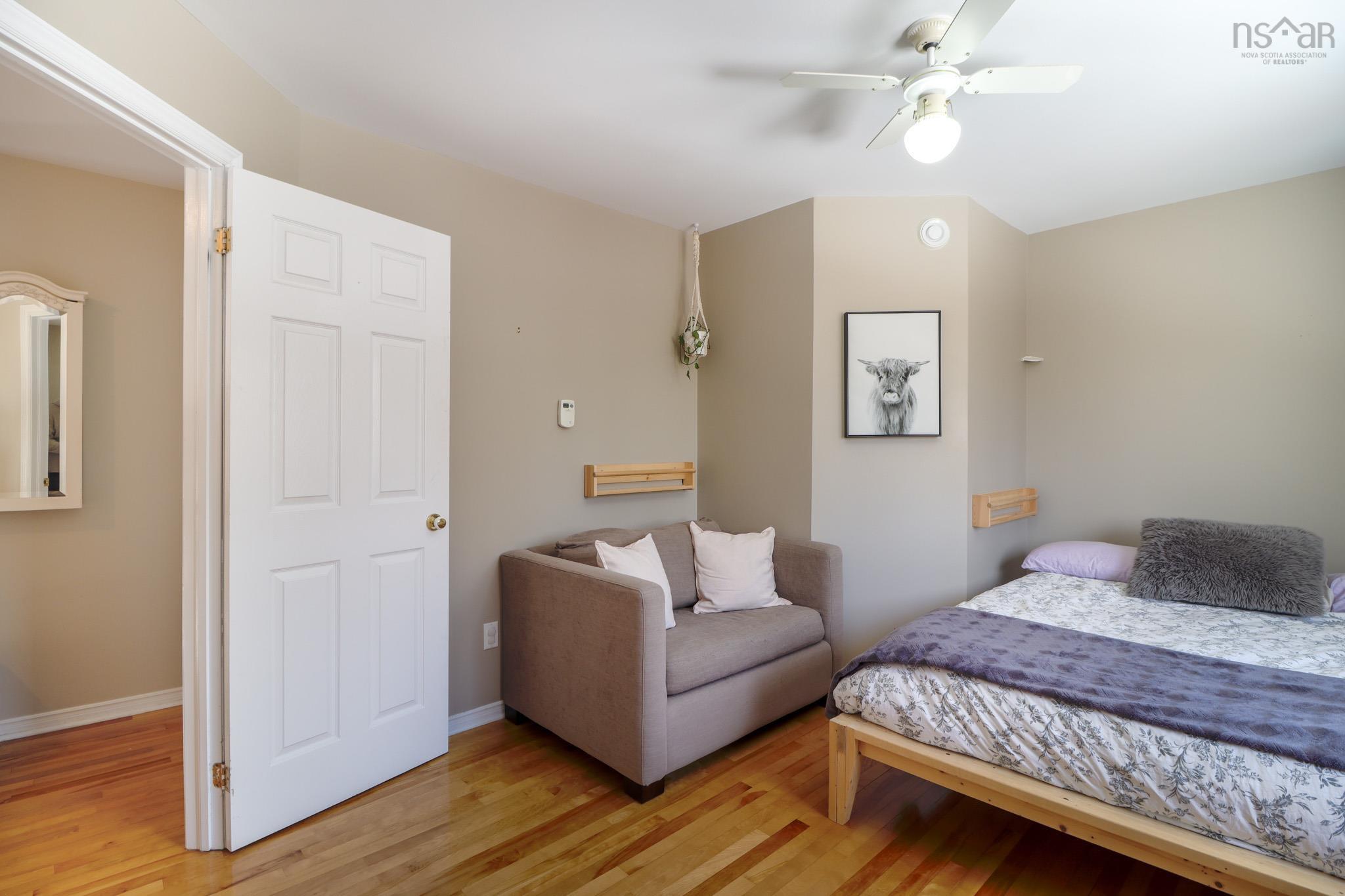 $449,000.00: 19 Petersfield Court, Westmount
