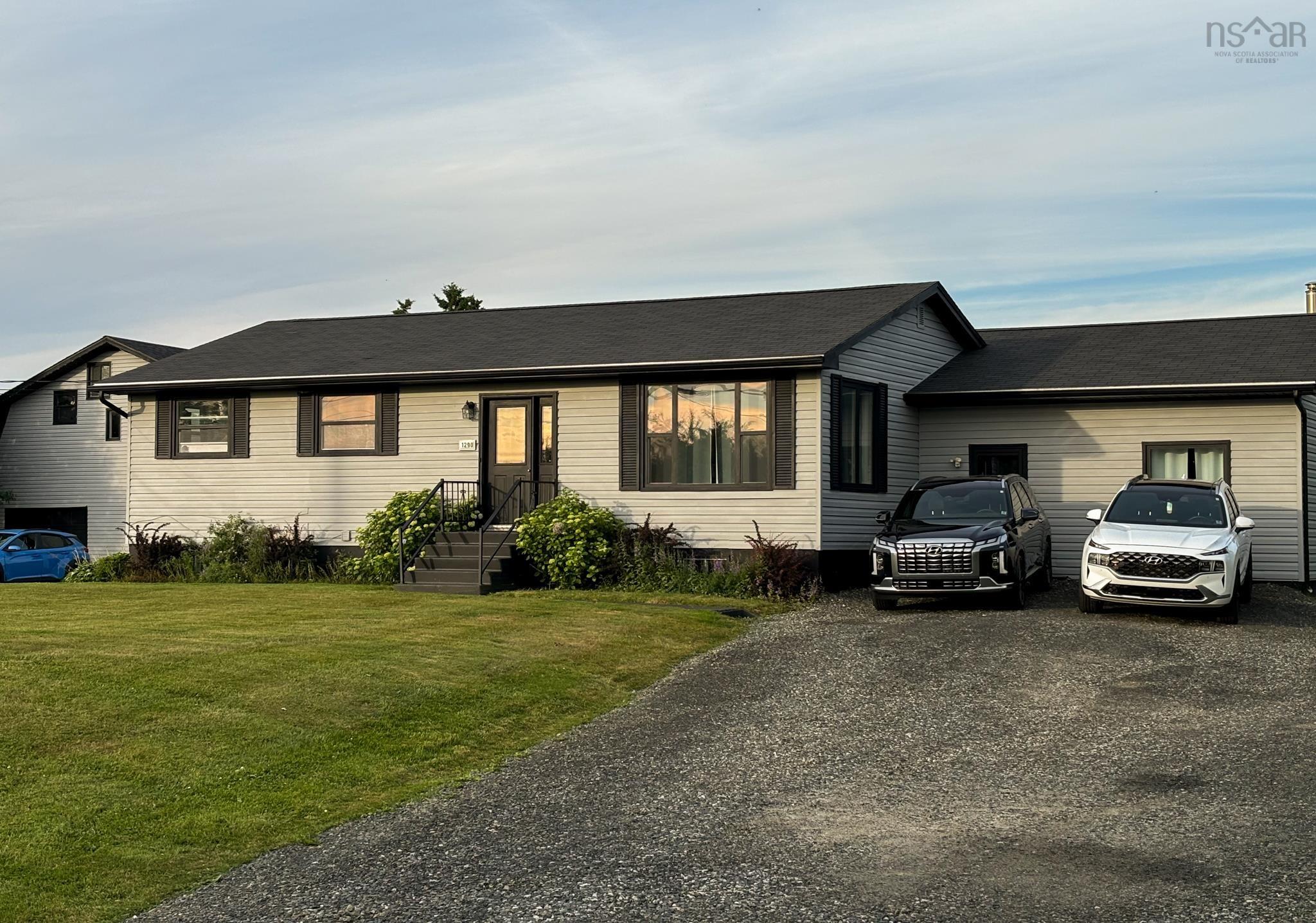 $399,000.00: 1290 1 Highway, Wellington
