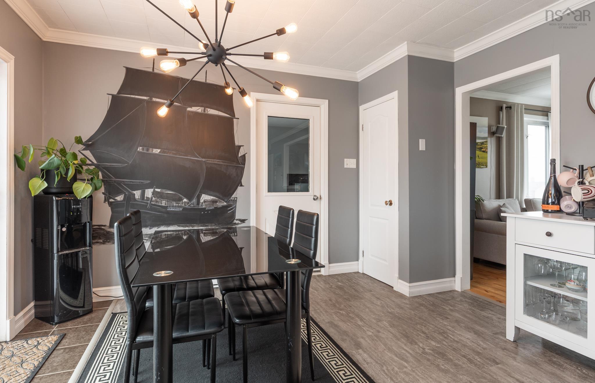 $399,000.00: 1290 1 Highway, Wellington