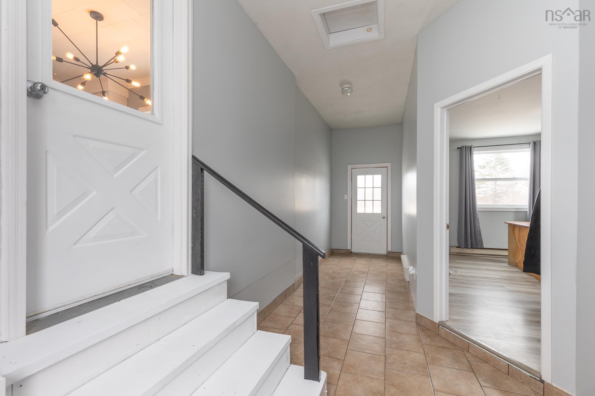 $399,000.00: 1290 1 Highway, Wellington