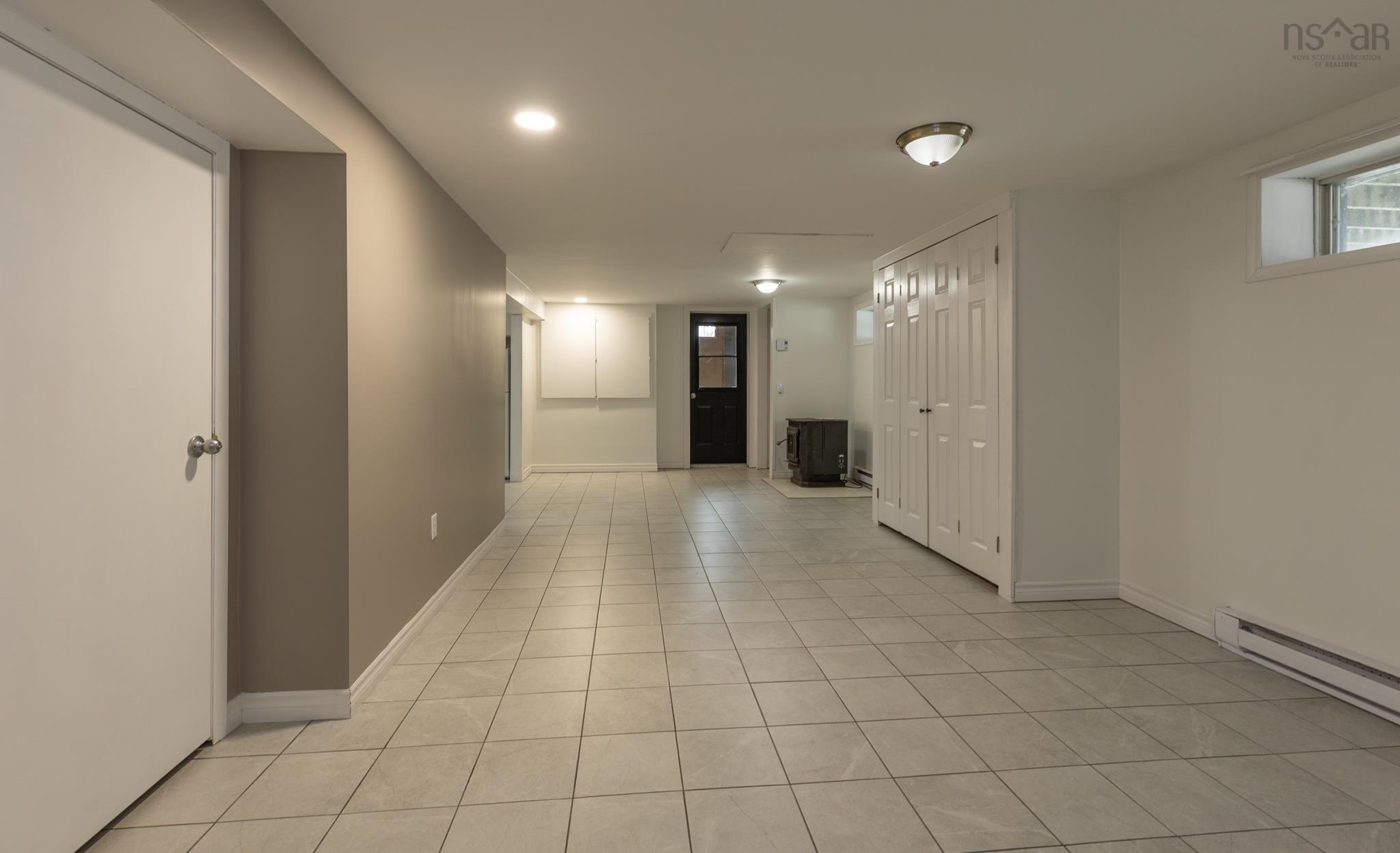 $399,000.00: 1290 1 Highway, Wellington