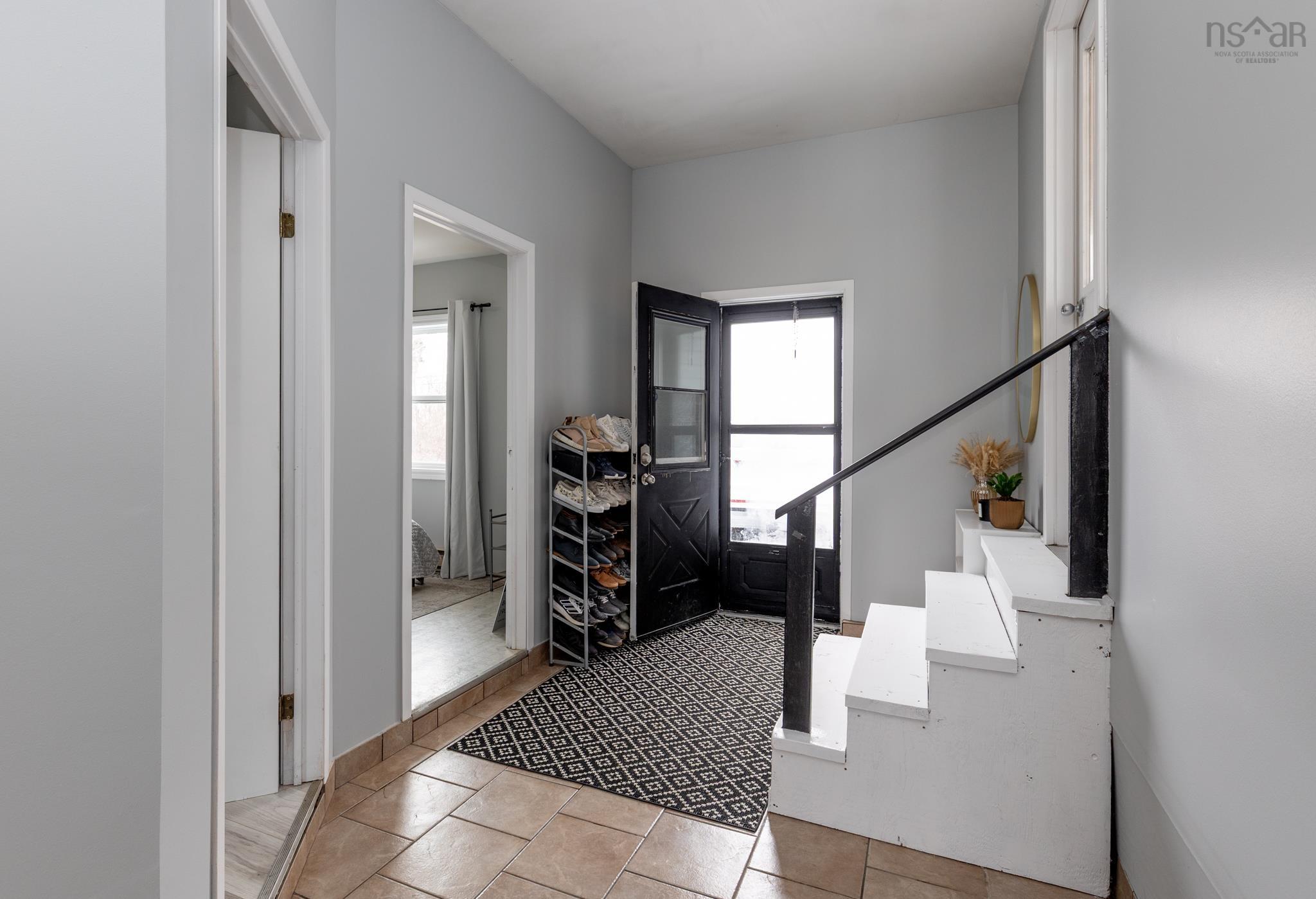 $399,000.00: 1290 1 Highway, Wellington