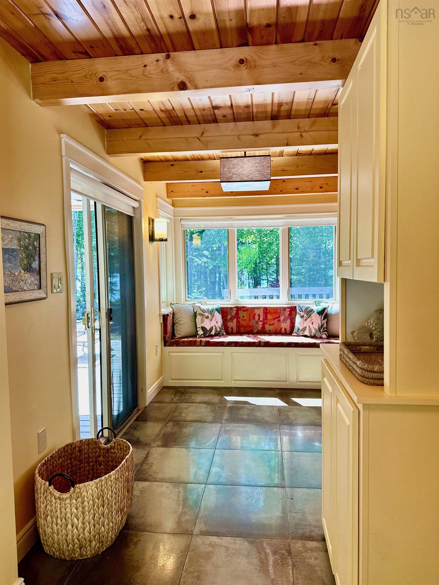 $969,900.00: 286 High Point Terrace, Molega North
