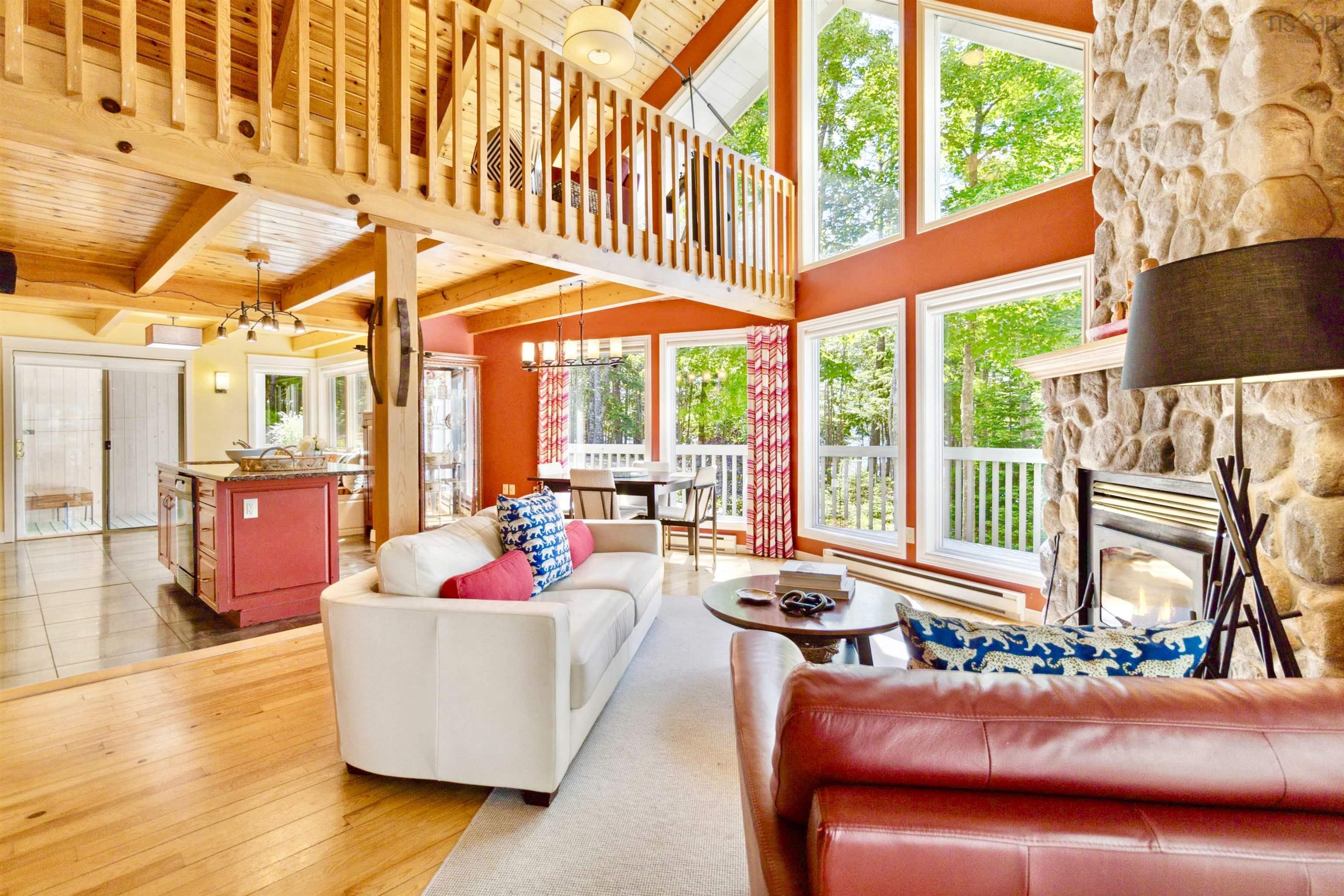 $969,900.00: 286 High Point Terrace, Molega North