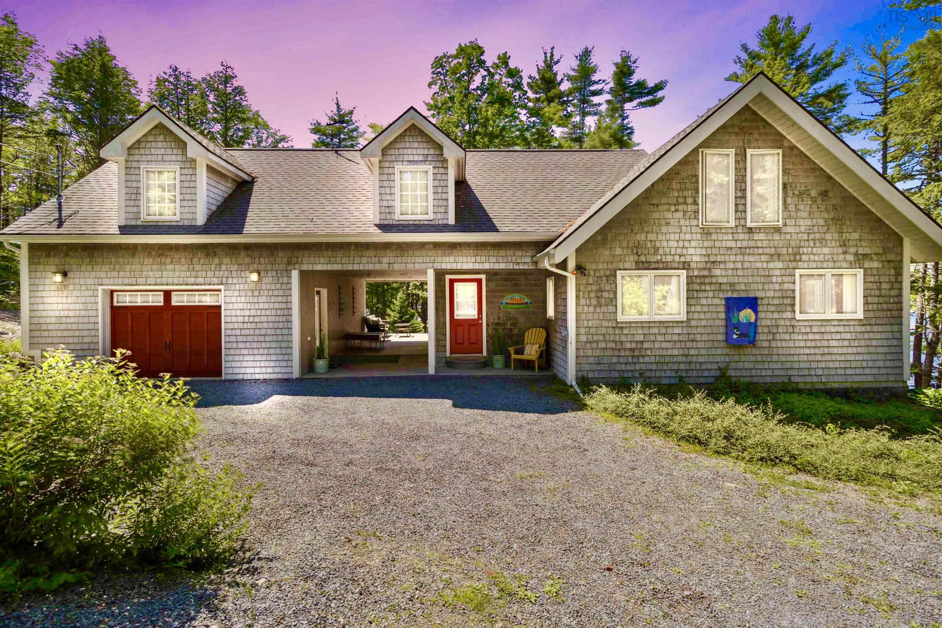 $969,900.00: 286 High Point Terrace, Molega North
