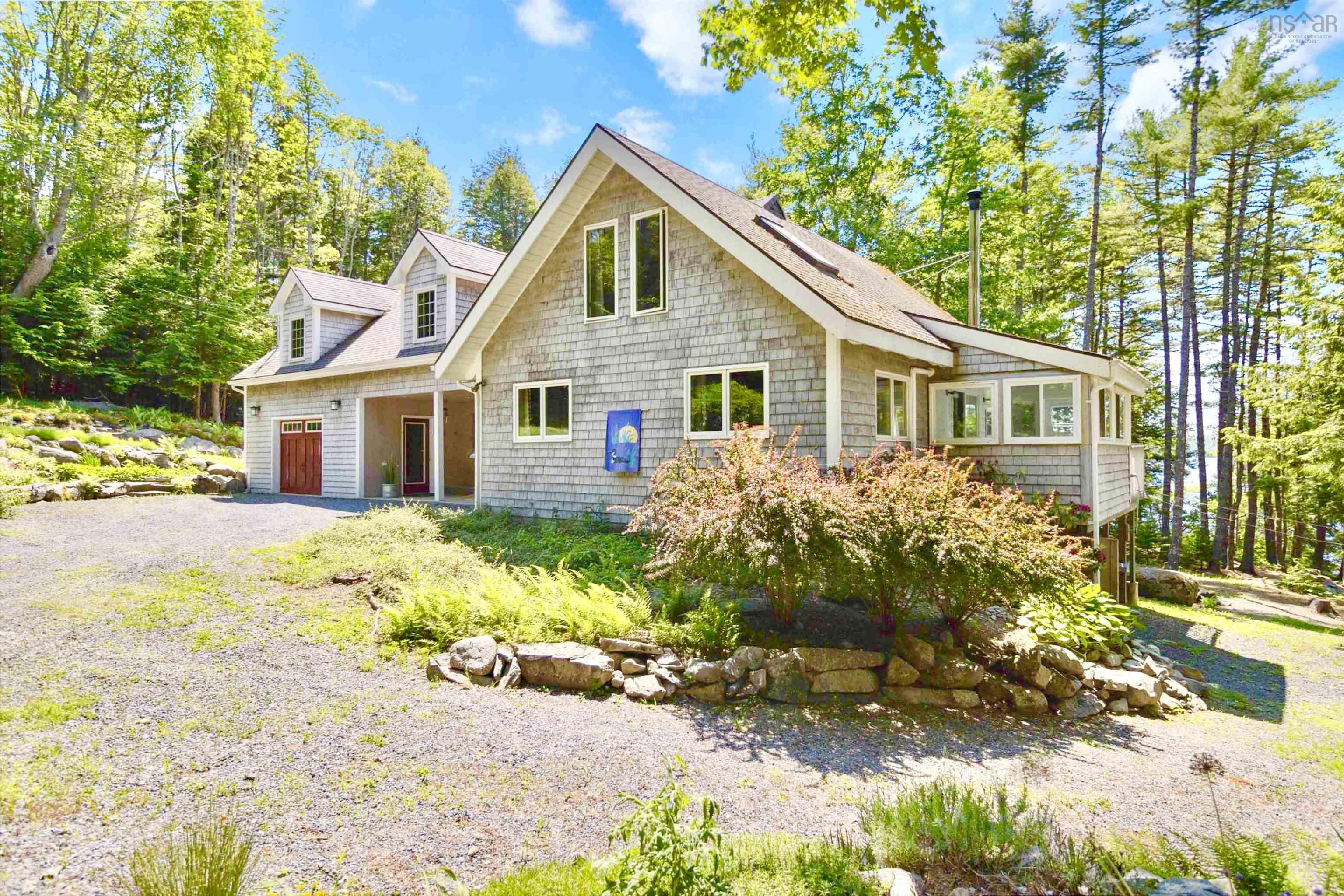 $969,900.00: 286 High Point Terrace, Molega North