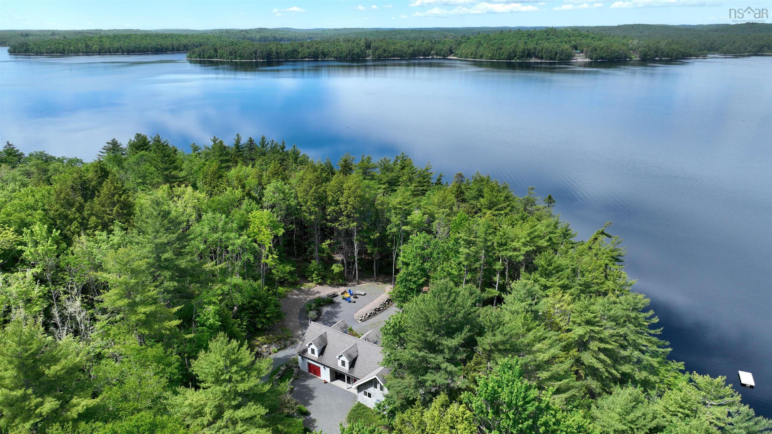 $969,900.00: 286 High Point Terrace, Molega North