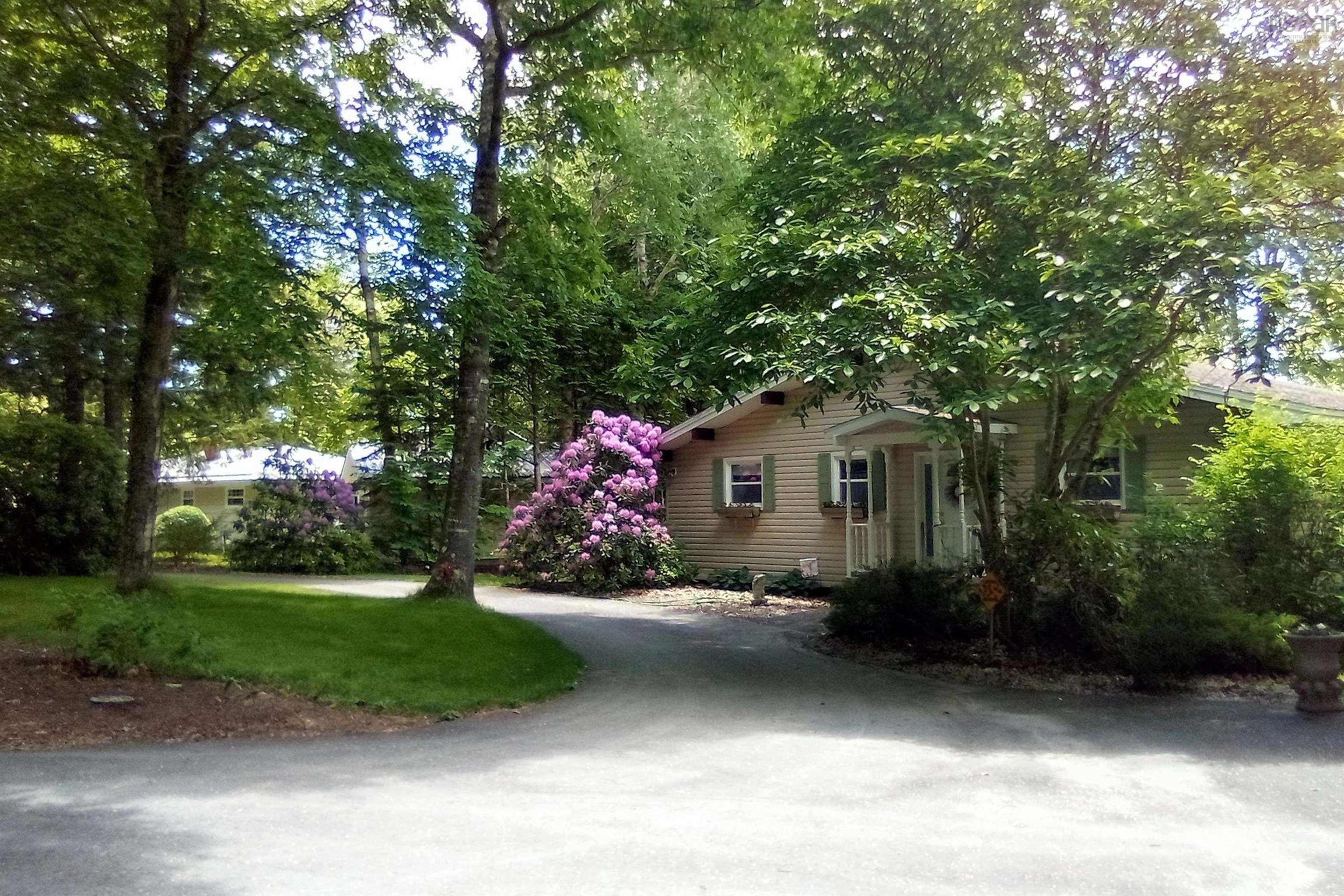 $637,000.00: 41 Lakeview Circle, Conquerall Mills