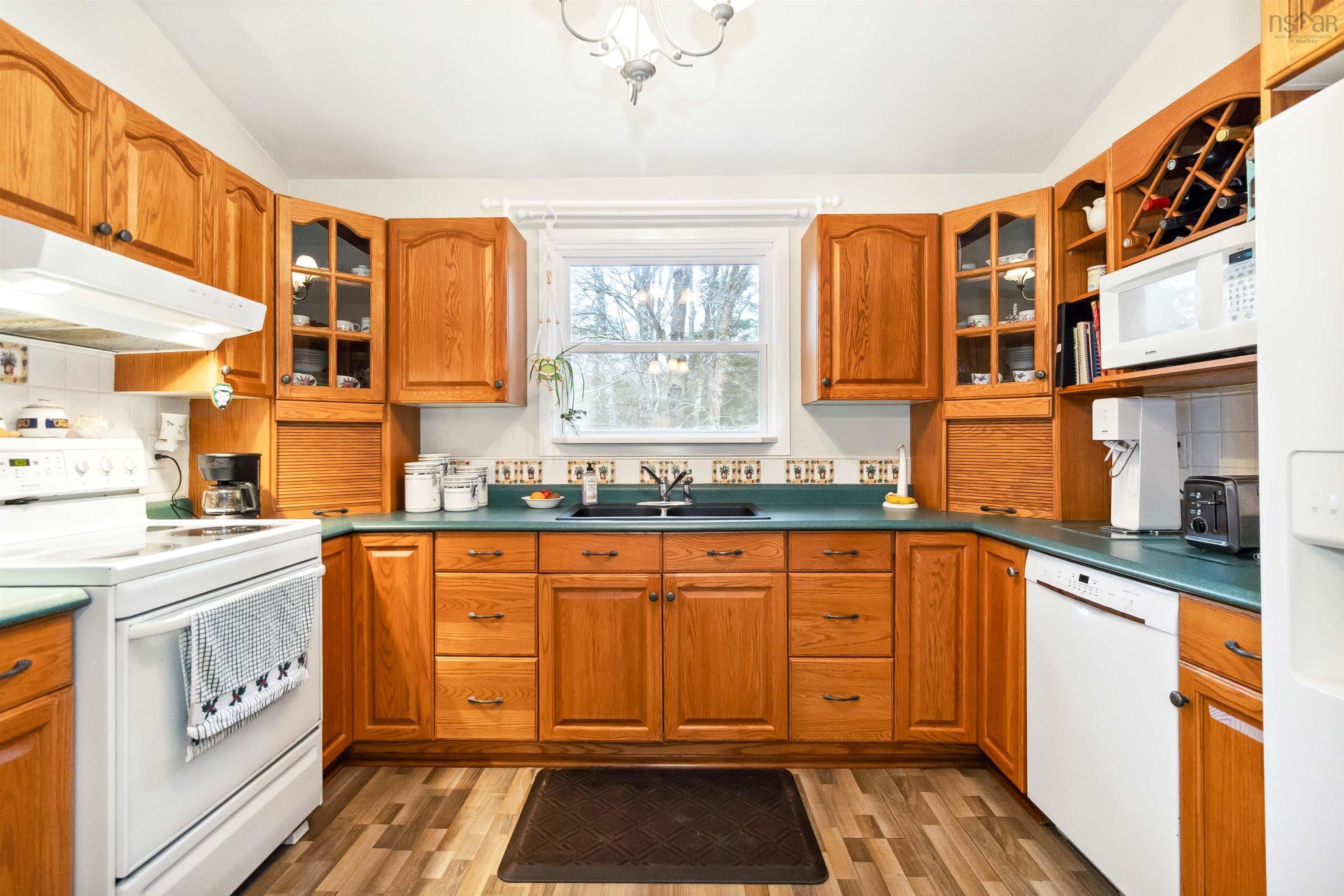 $637,000.00: 41 Lakeview Circle, Conquerall Mills