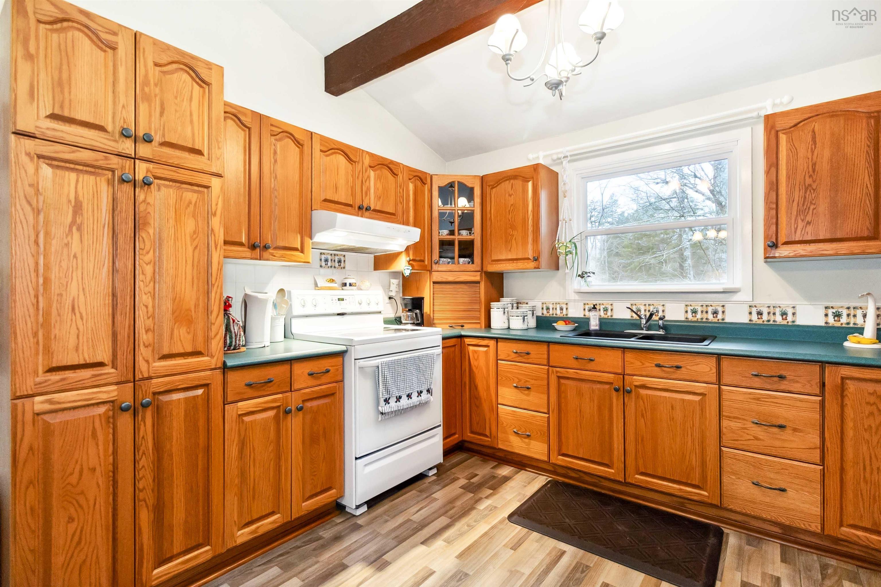 $637,000.00: 41 Lakeview Circle, Conquerall Mills