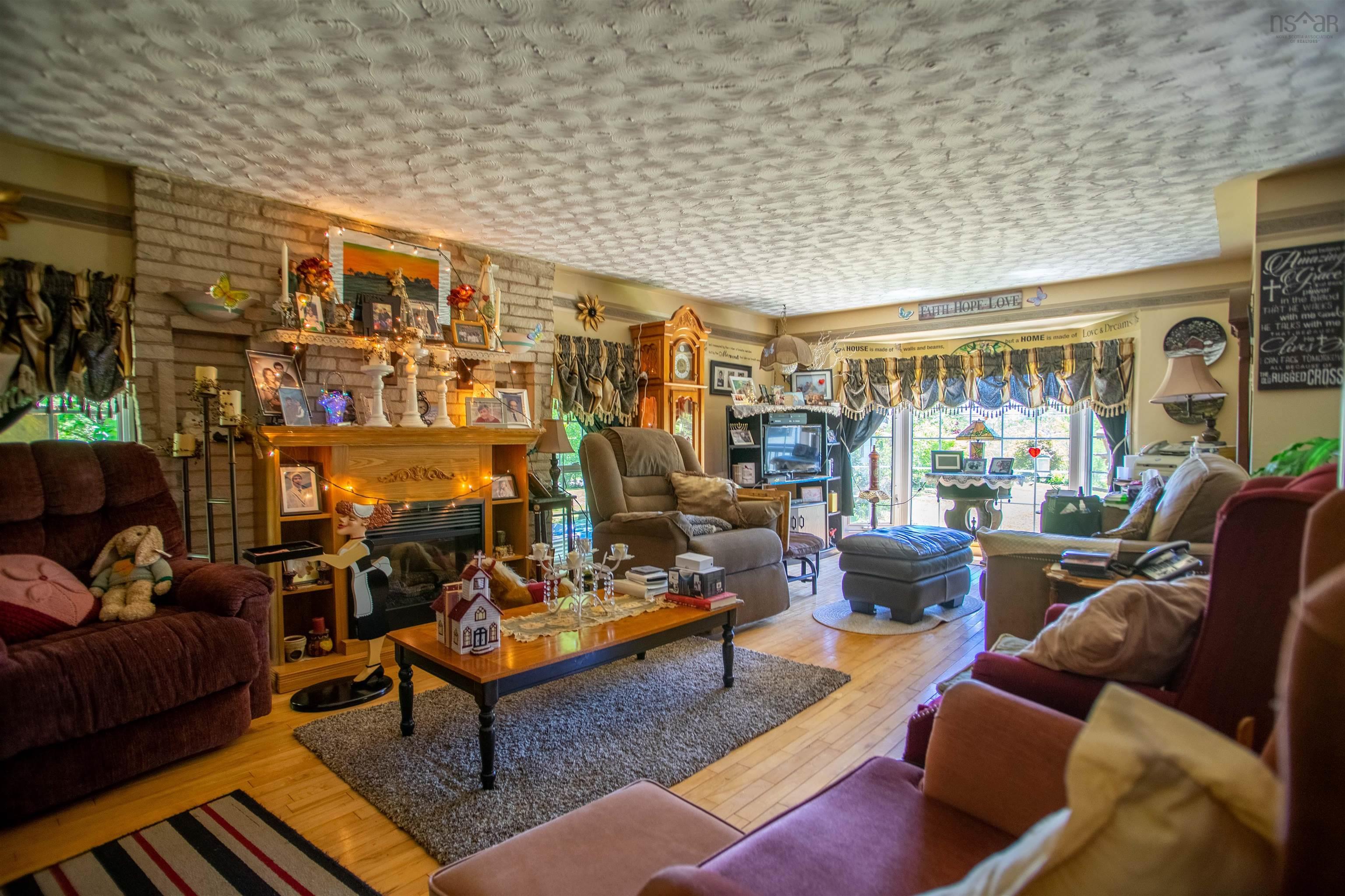 $419,900.00: 6536 Highway 340, Weymouth