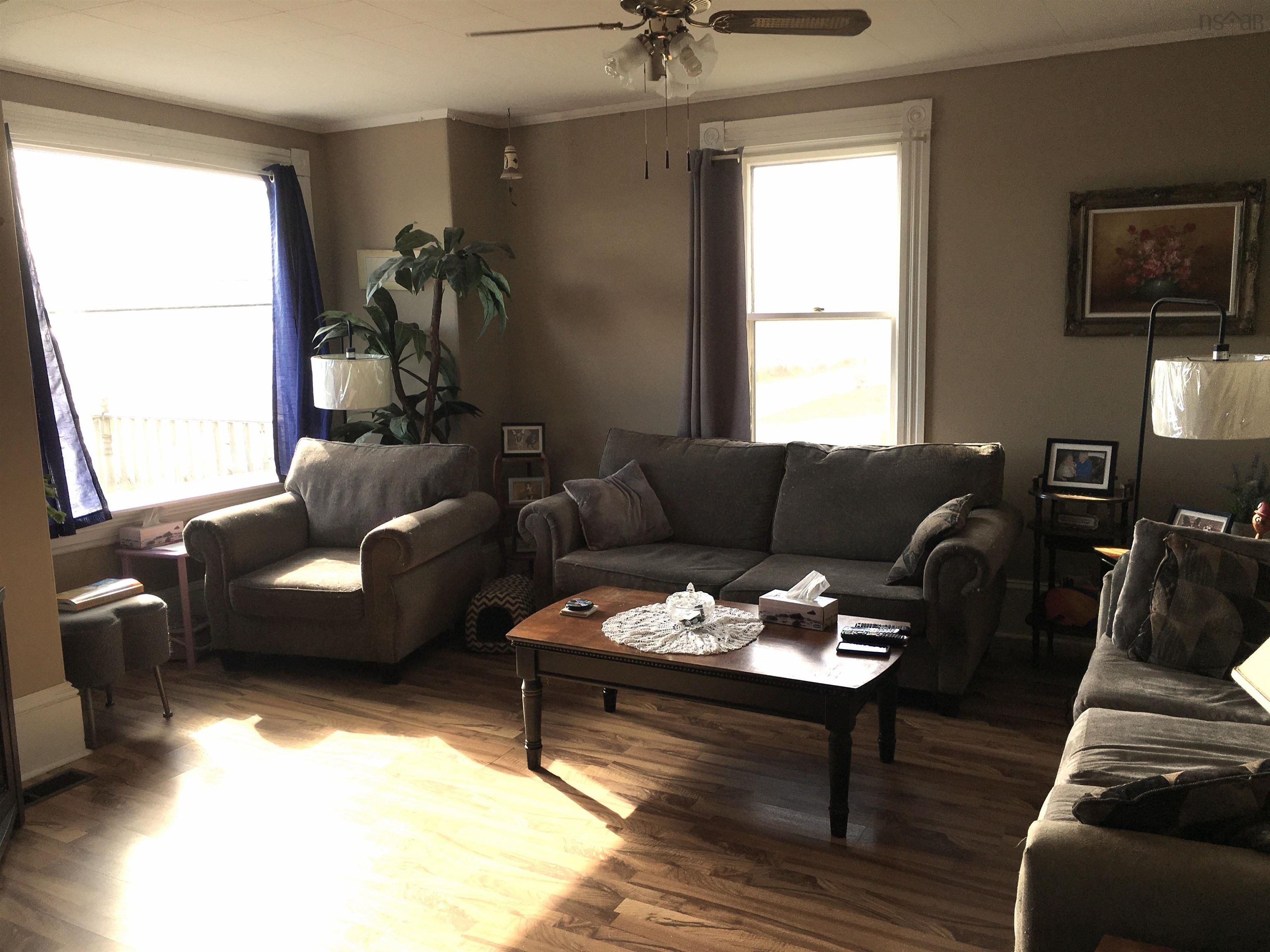 $275,000.00: 4008 Highway 332, Riverport