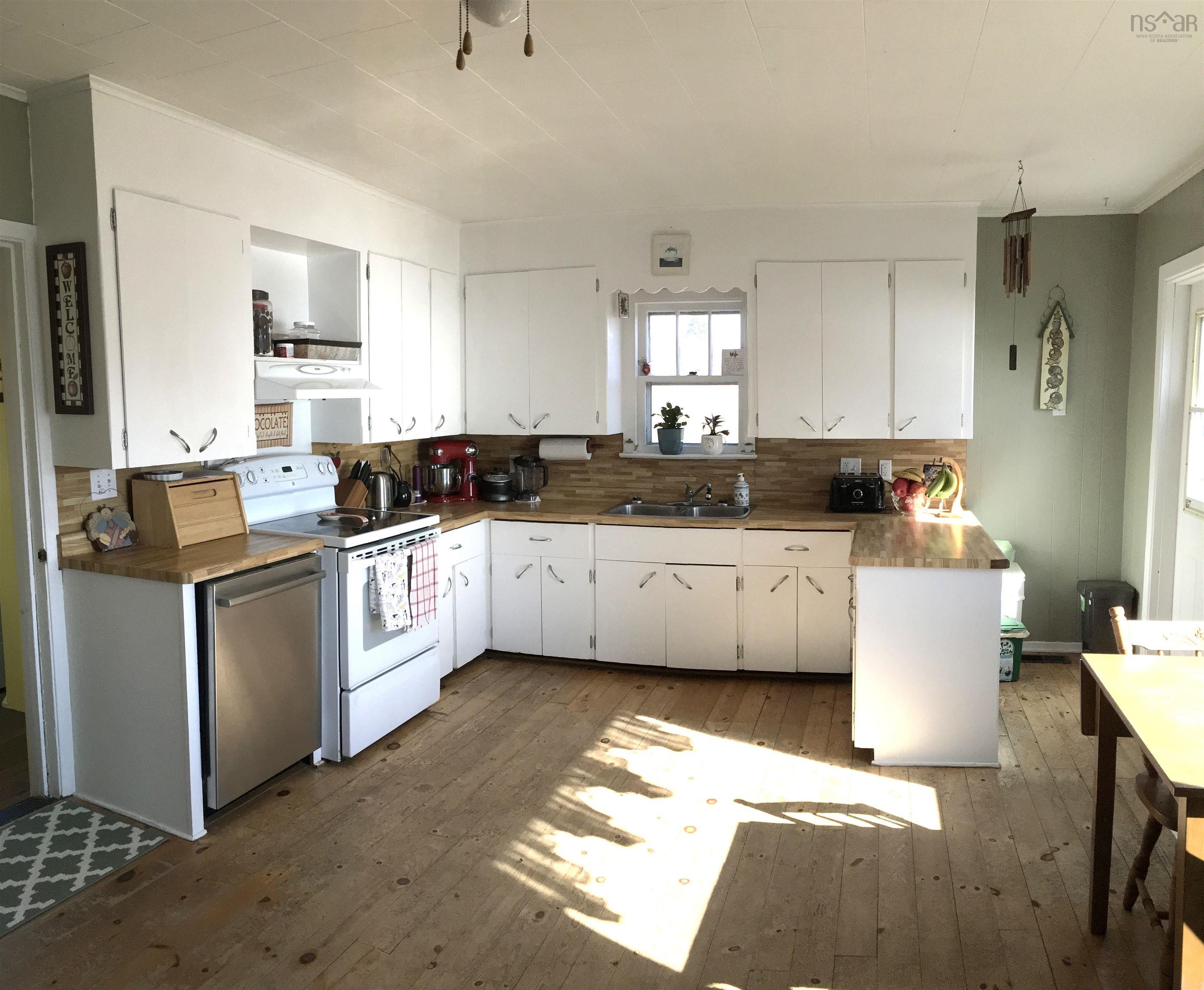 $275,000.00: 4008 Highway 332, Riverport