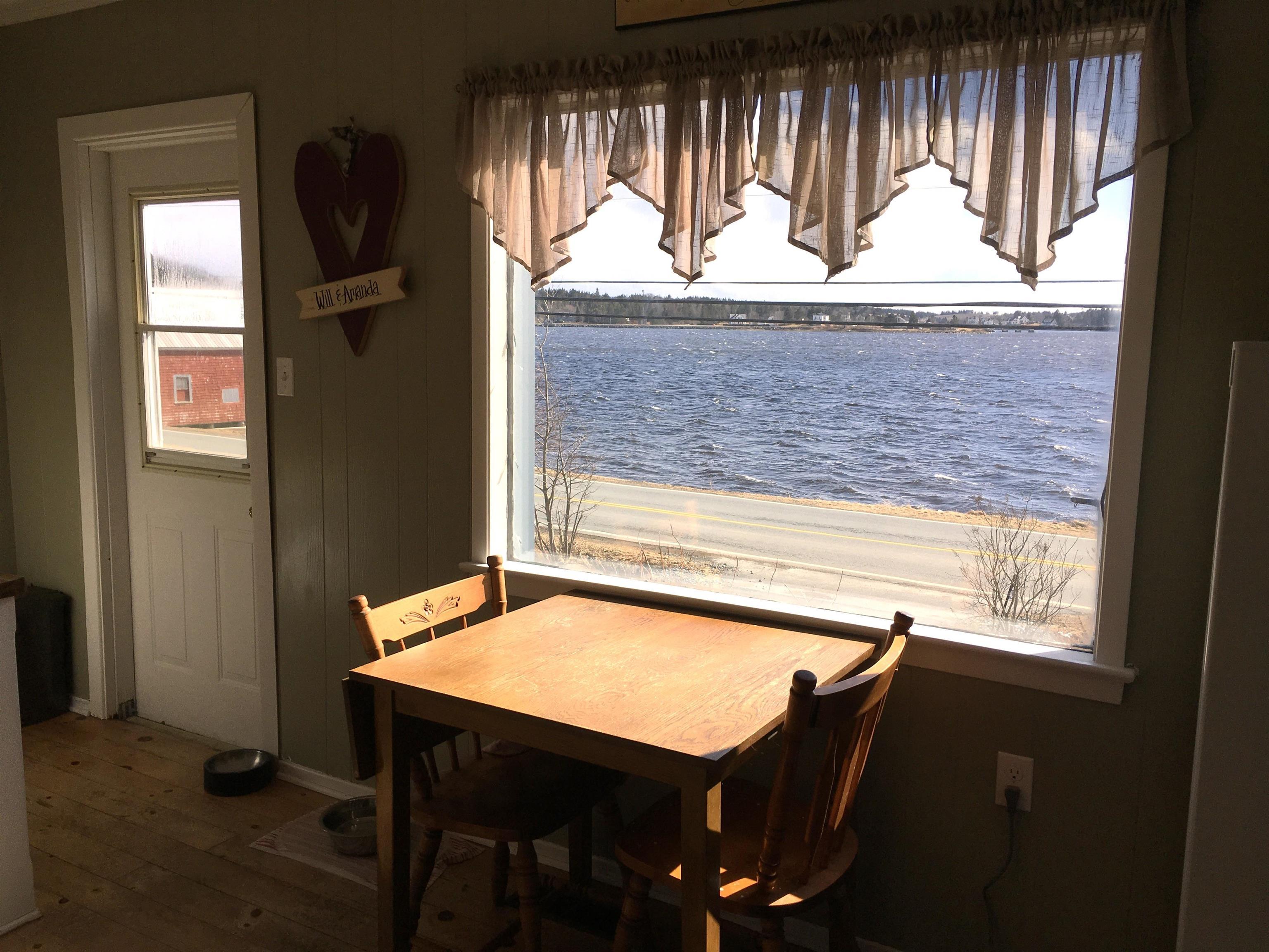 $275,000.00: 4008 Highway 332, Riverport