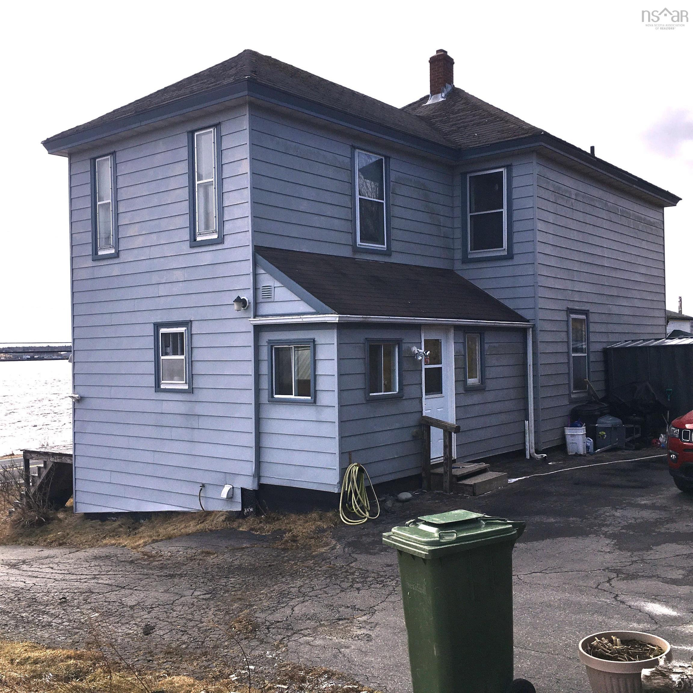 $275,000.00: 4008 Highway 332, Riverport